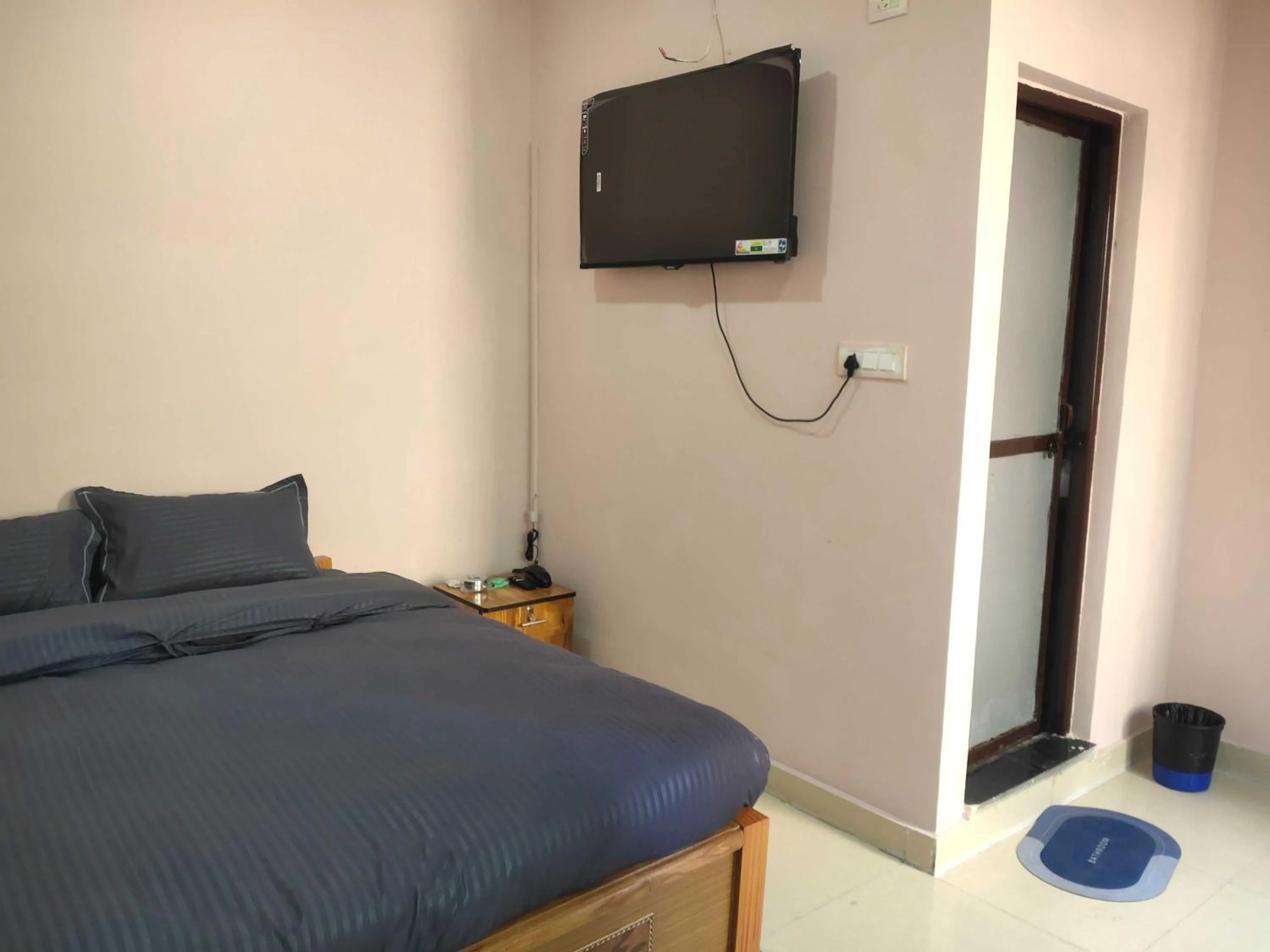 Bedroom, Bed in Hotel O Lake View