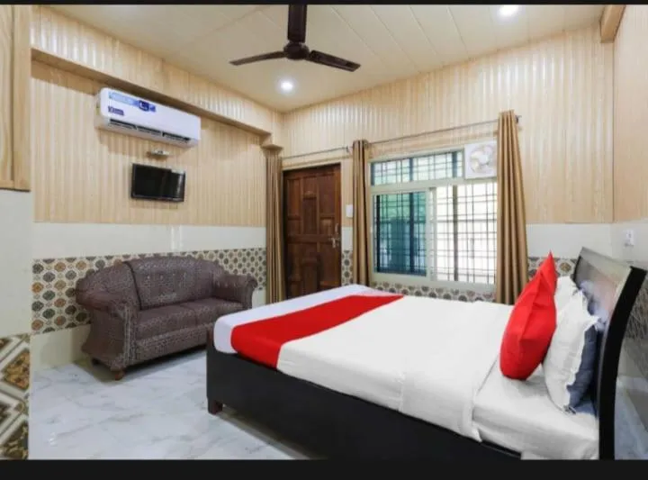 Bed in Hotel Chitrarth & Party Lawn
