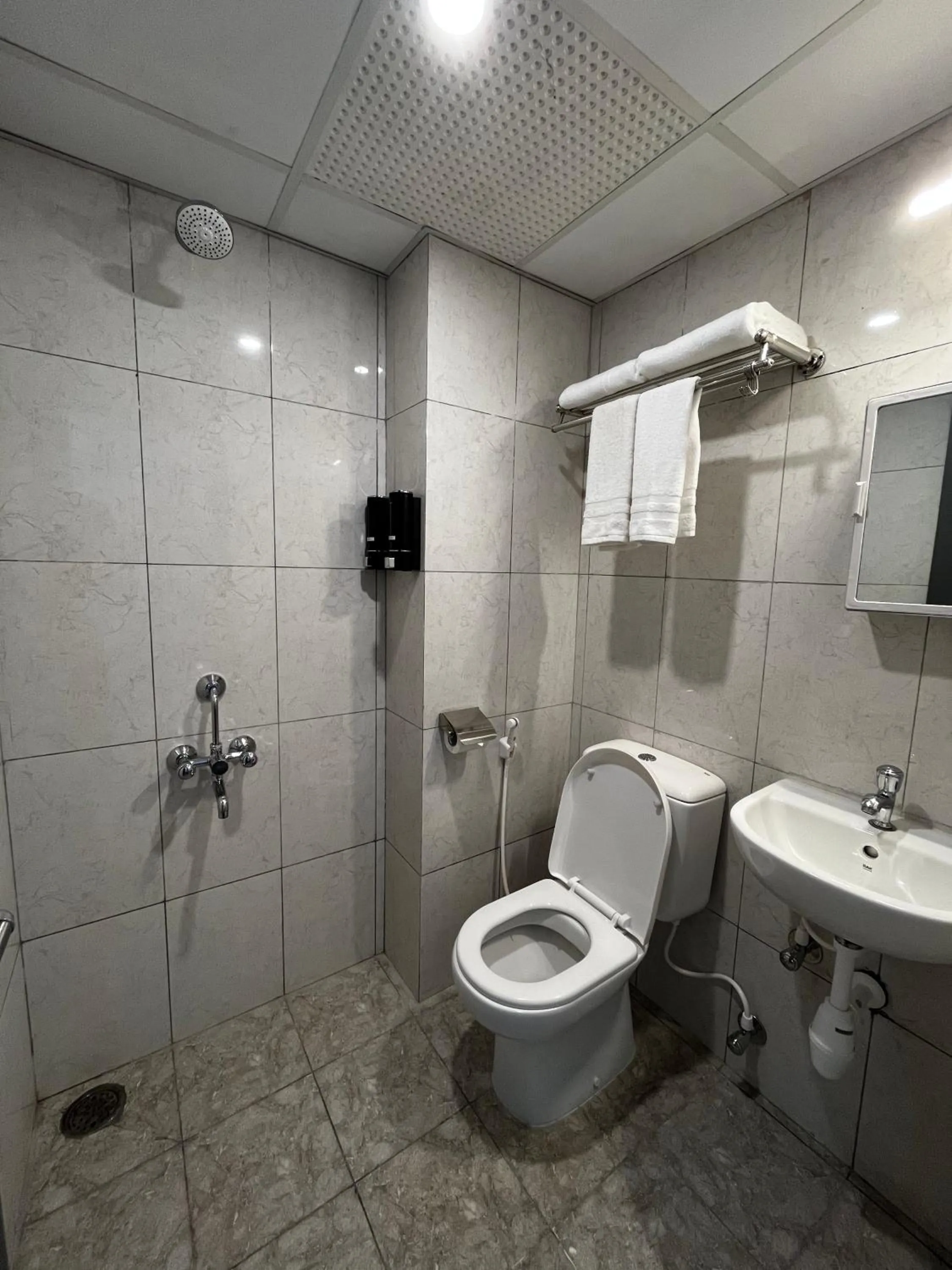 Shower in Hotel Z Triloha