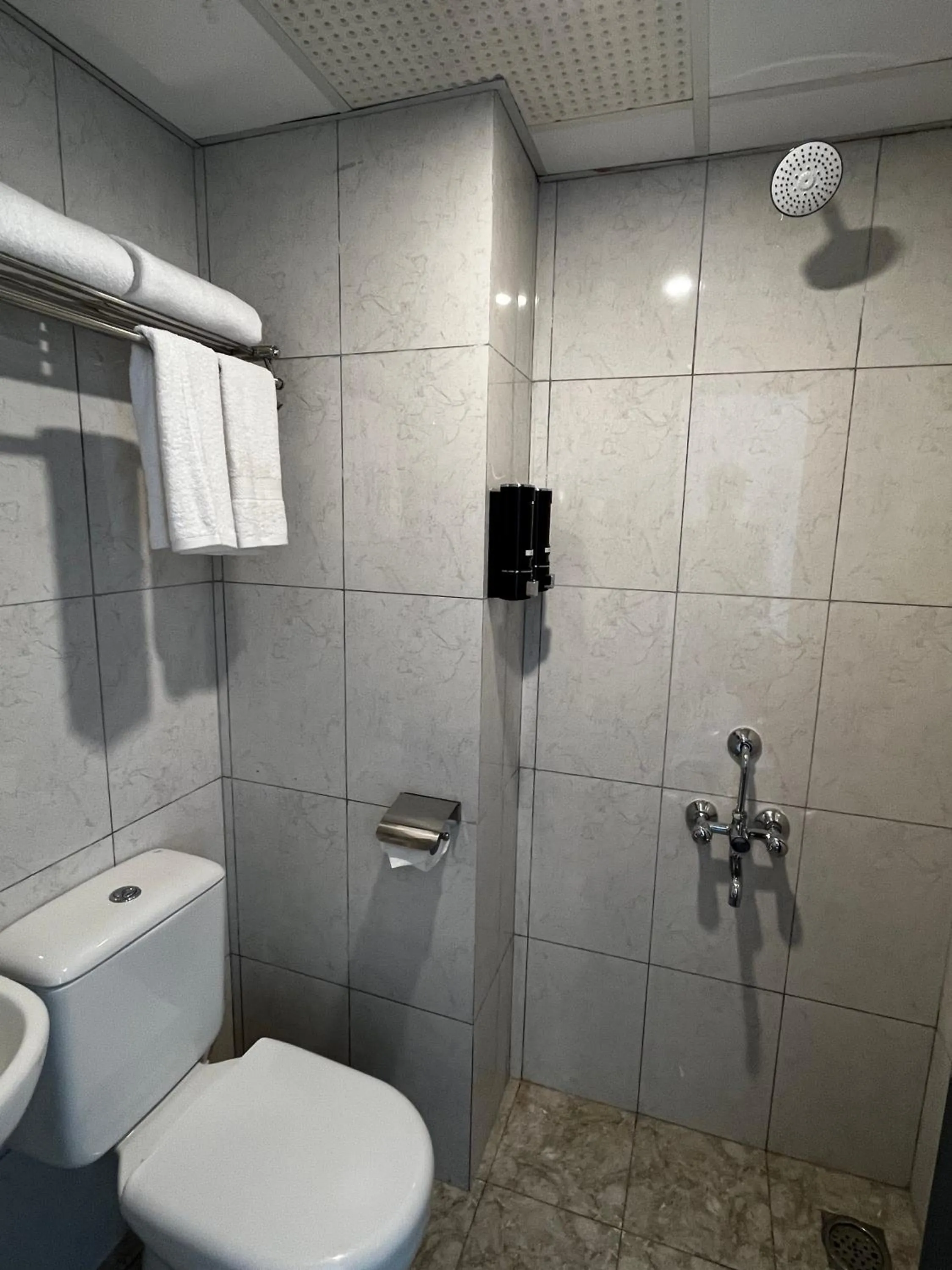 Shower in Hotel Z Triloha