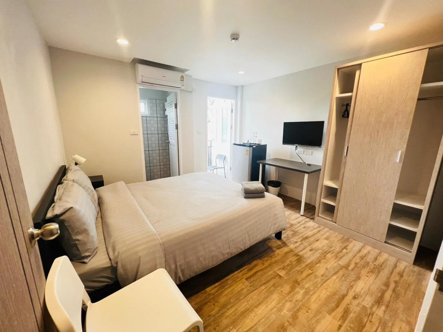 Photo of the whole room, Bed in Aree House Poshtel