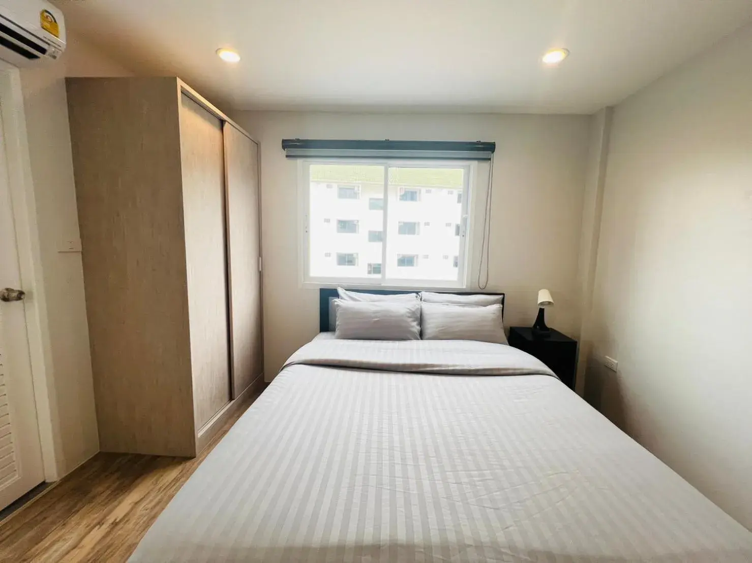 Photo of the whole room, Bed in Aree House Poshtel Photo of the whole room, Bed in Aree House Poshtel