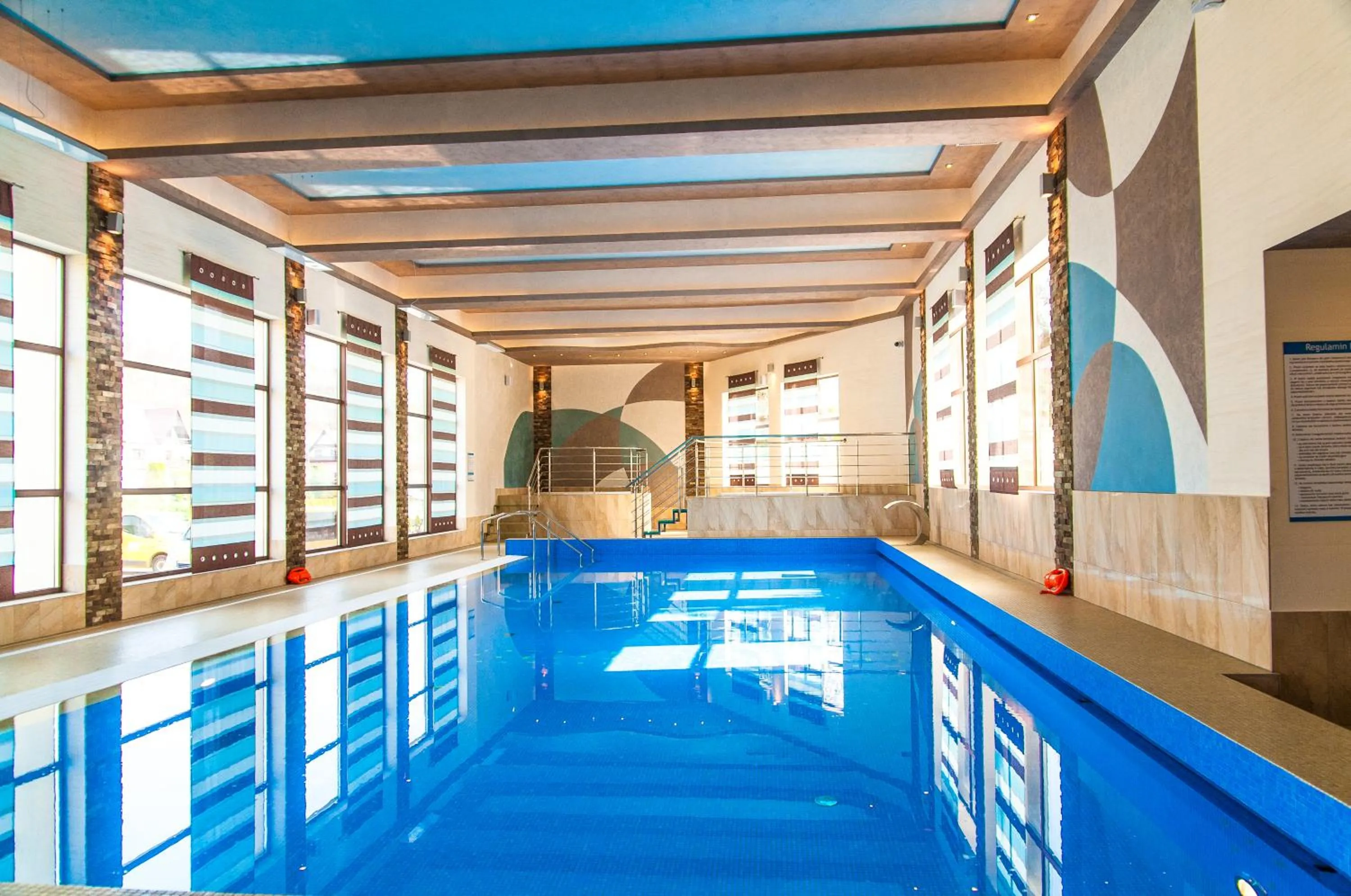 Swimming pool in Hotel Olivia Medical SPA