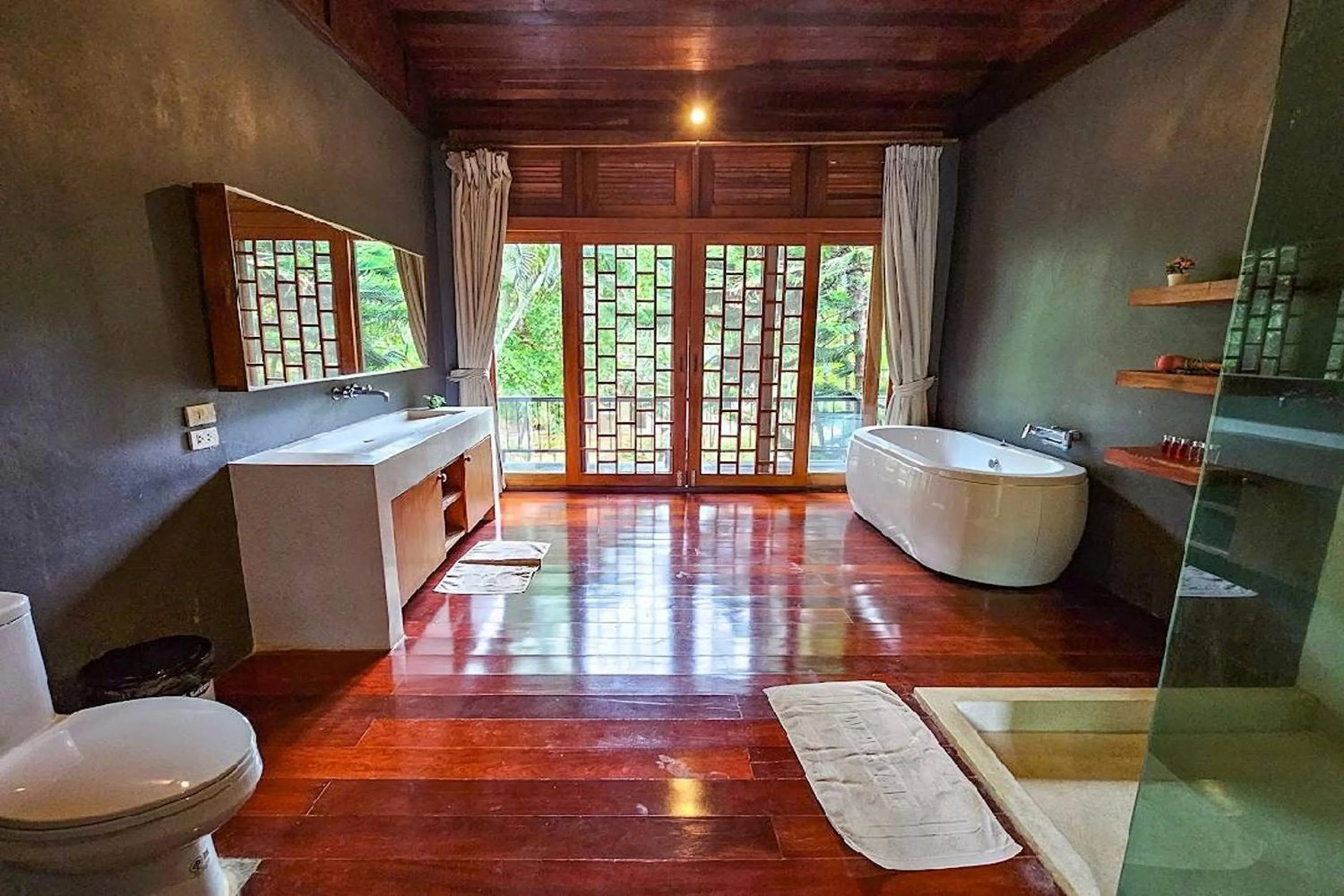 Bathroom in SS pool villa hills