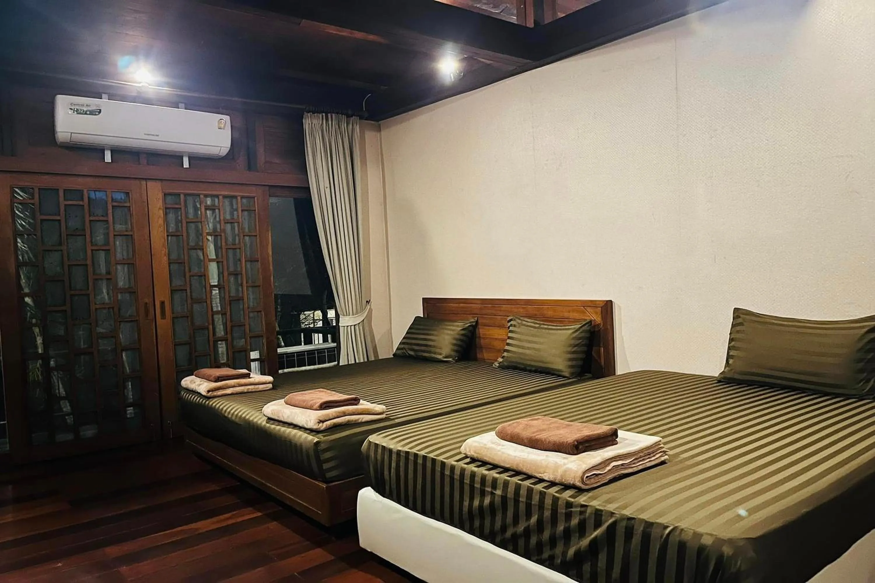 Bedroom, Bed in SS pool villa hills