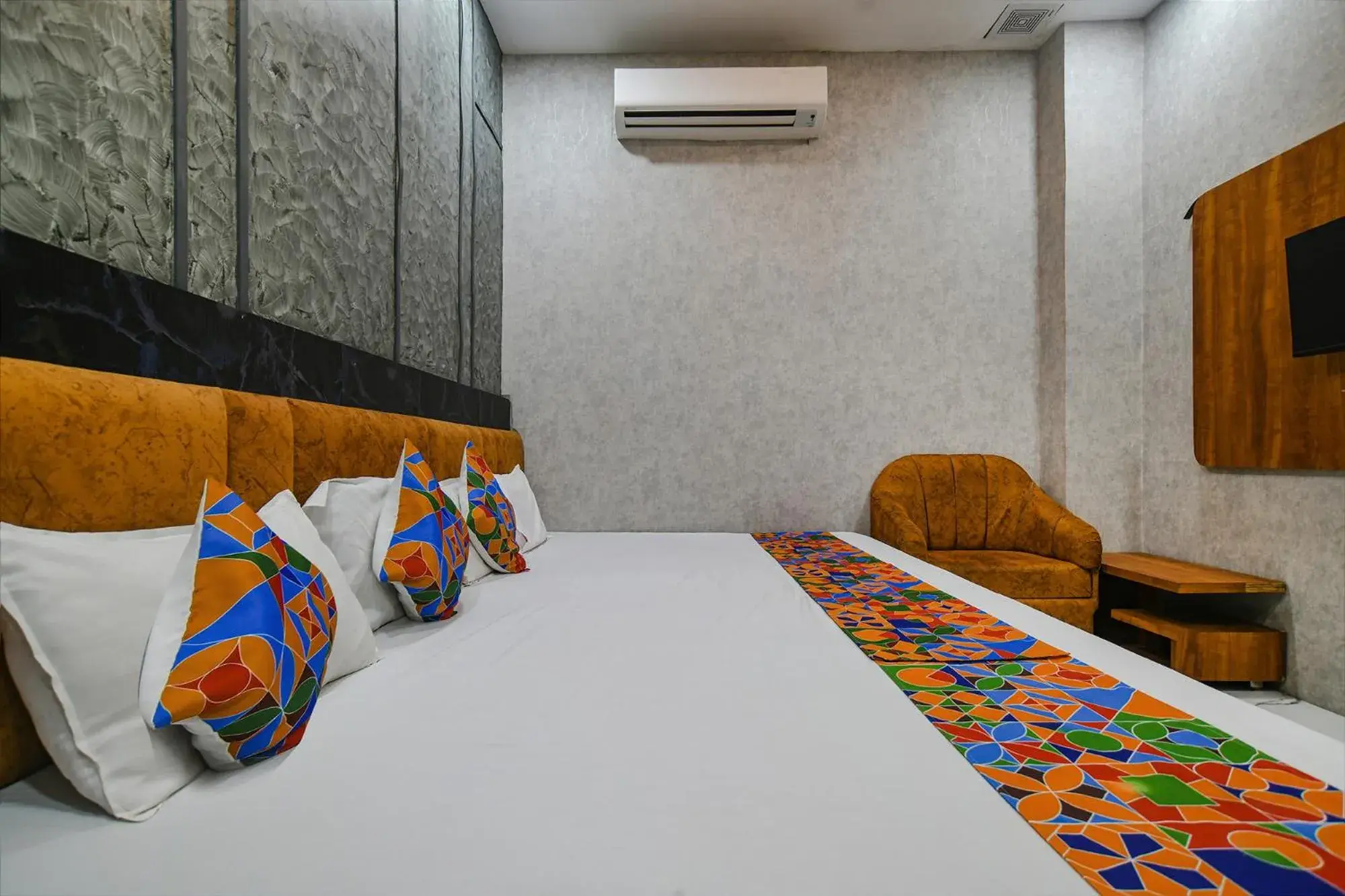 Bed in FabExpress Orbit Bed in FabExpress Orbit