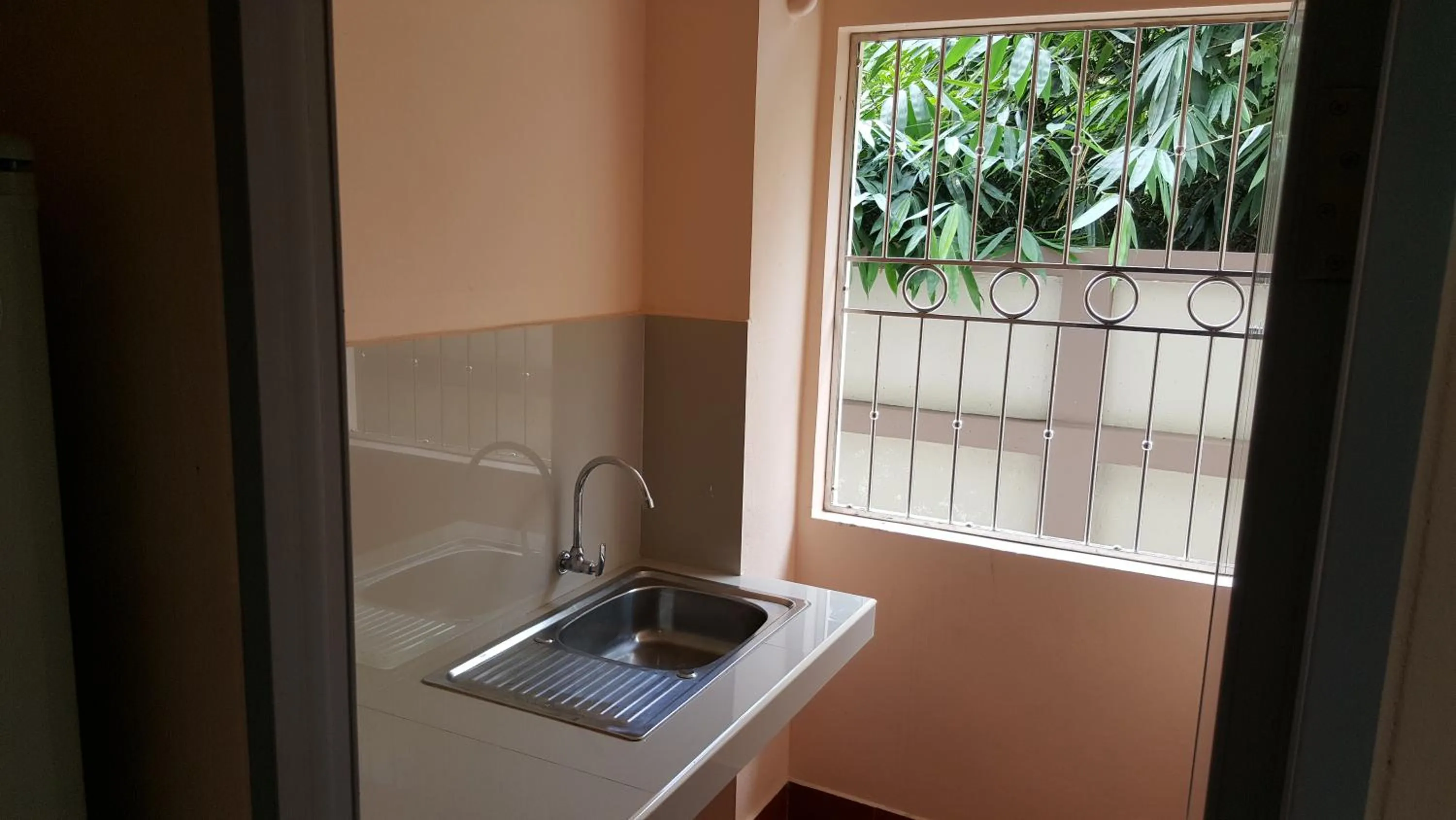 Balcony/Terrace in Jirasin Hotel & Apartment