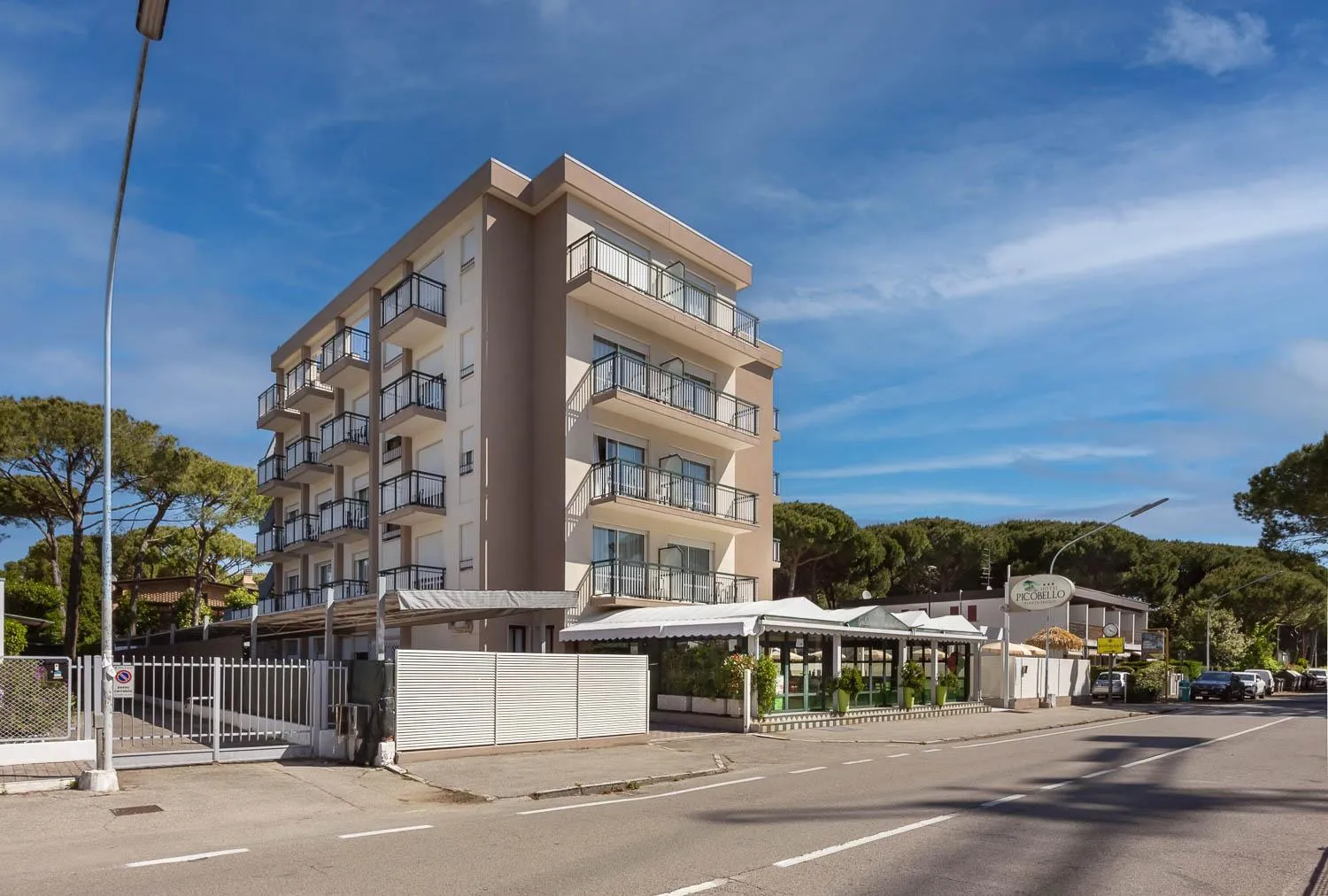 Property building in Hotel Picobello Pineta