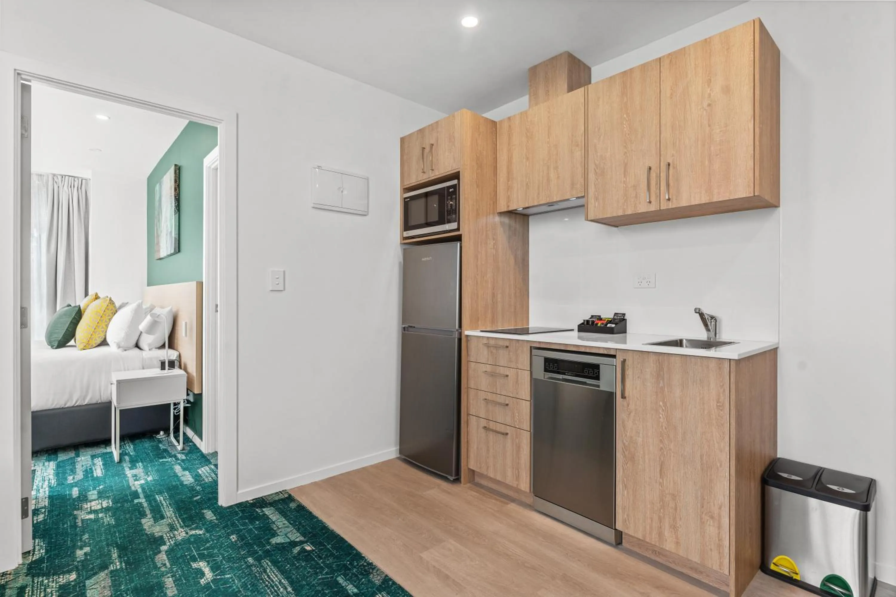 Kitchen or kitchenette in La Quinta by Wyndham Ellerslie Auckland