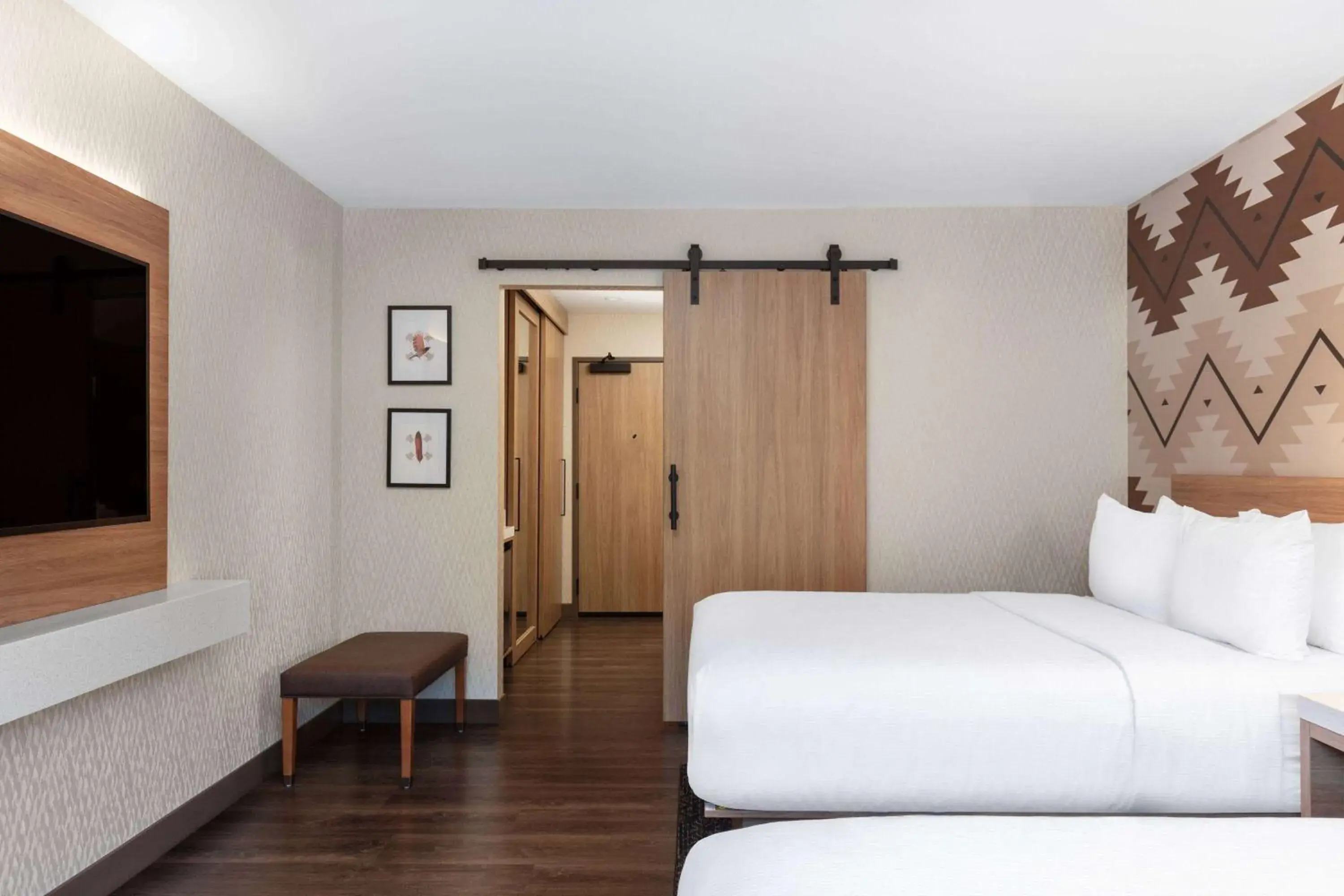 Photo of the whole room, Bed in Wyndham Garden Redwood Valley - Ukiah Photo of the whole room, Bed in Wyndham Garden Redwood Valley - Ukiah