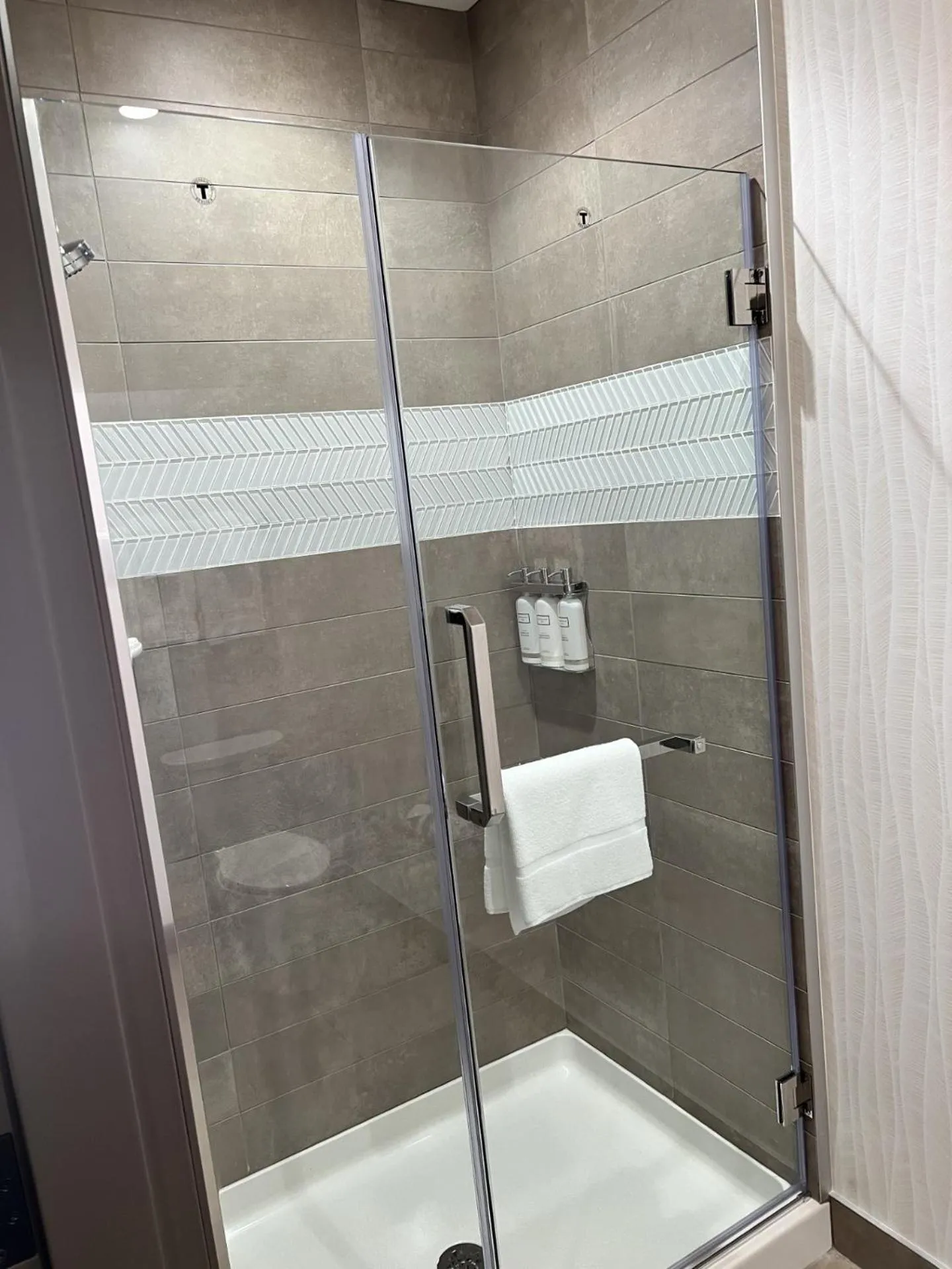 Shower in Wyndham Garden Redwood Valley - Ukiah