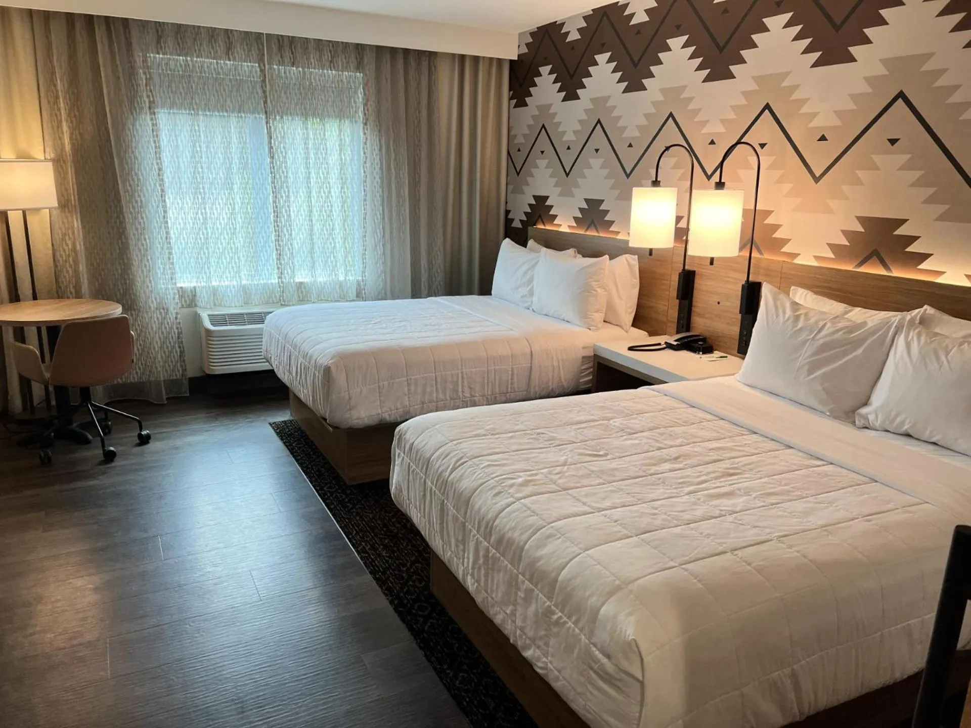 Photo of the whole room, Bed in Wyndham Garden Redwood Valley - Ukiah