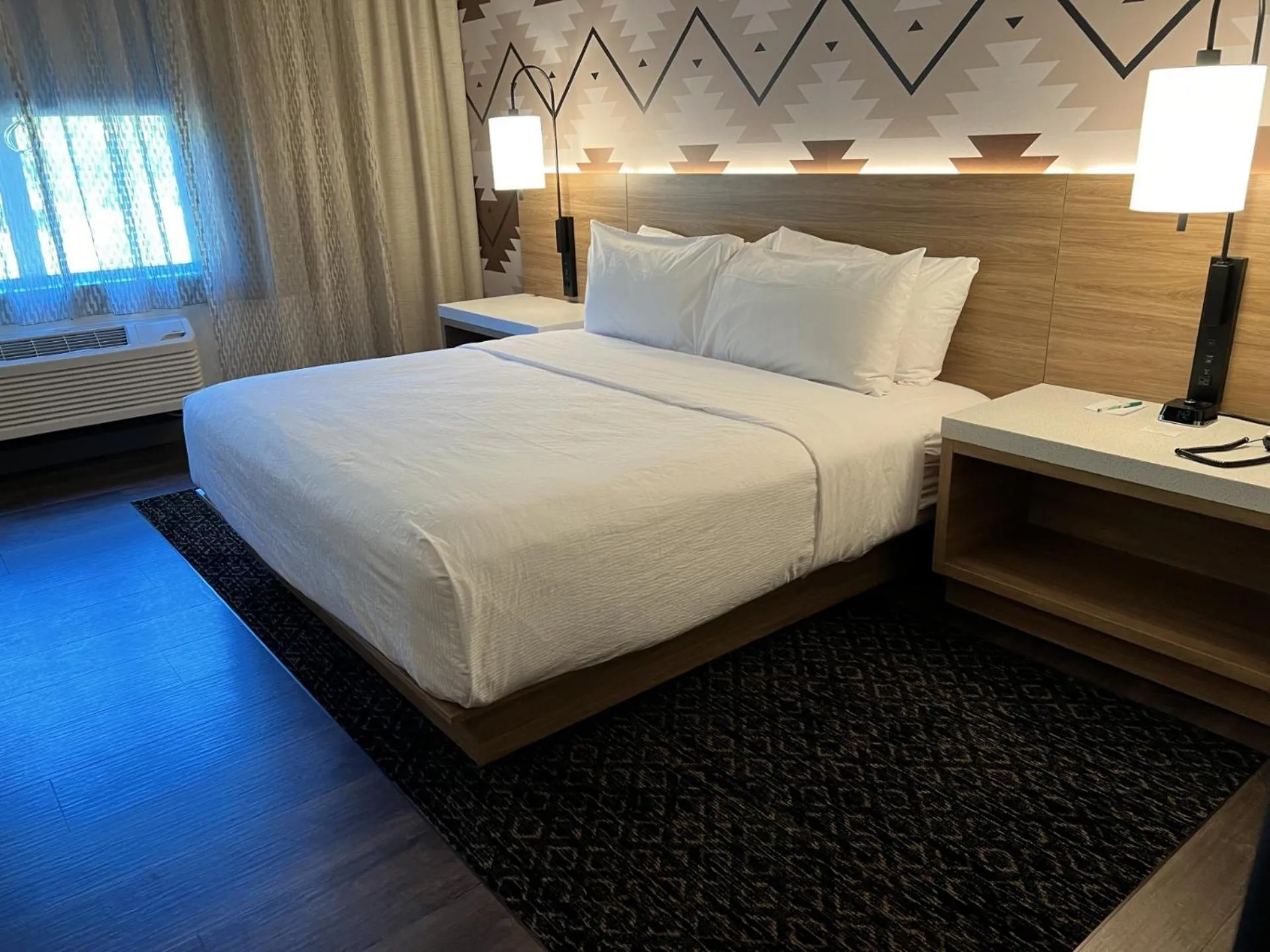 Bed in Wyndham Garden Redwood Valley - Ukiah