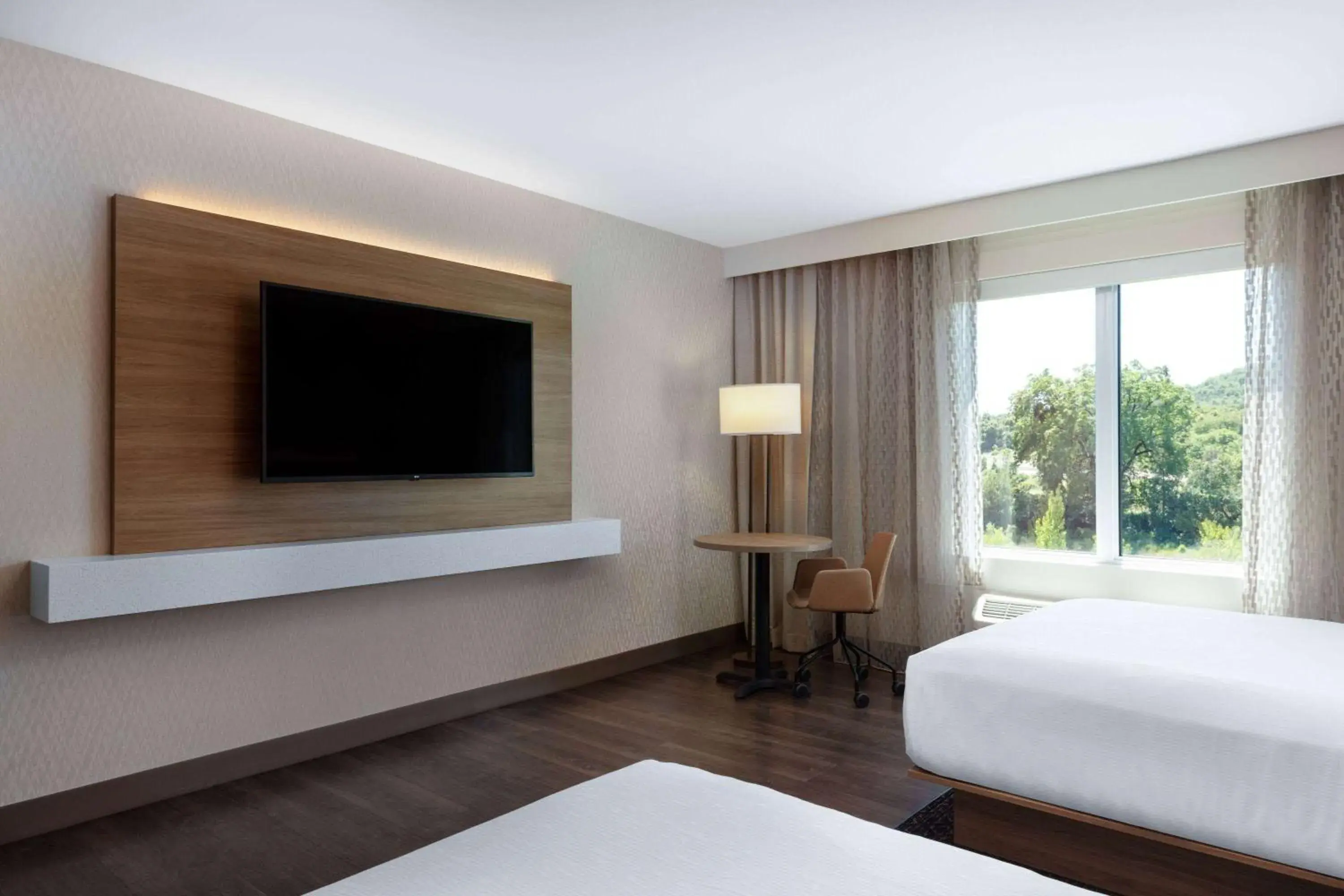 Photo of the whole room, Bed in Wyndham Garden Redwood Valley - Ukiah Photo of the whole room, Bed in Wyndham Garden Redwood Valley - Ukiah