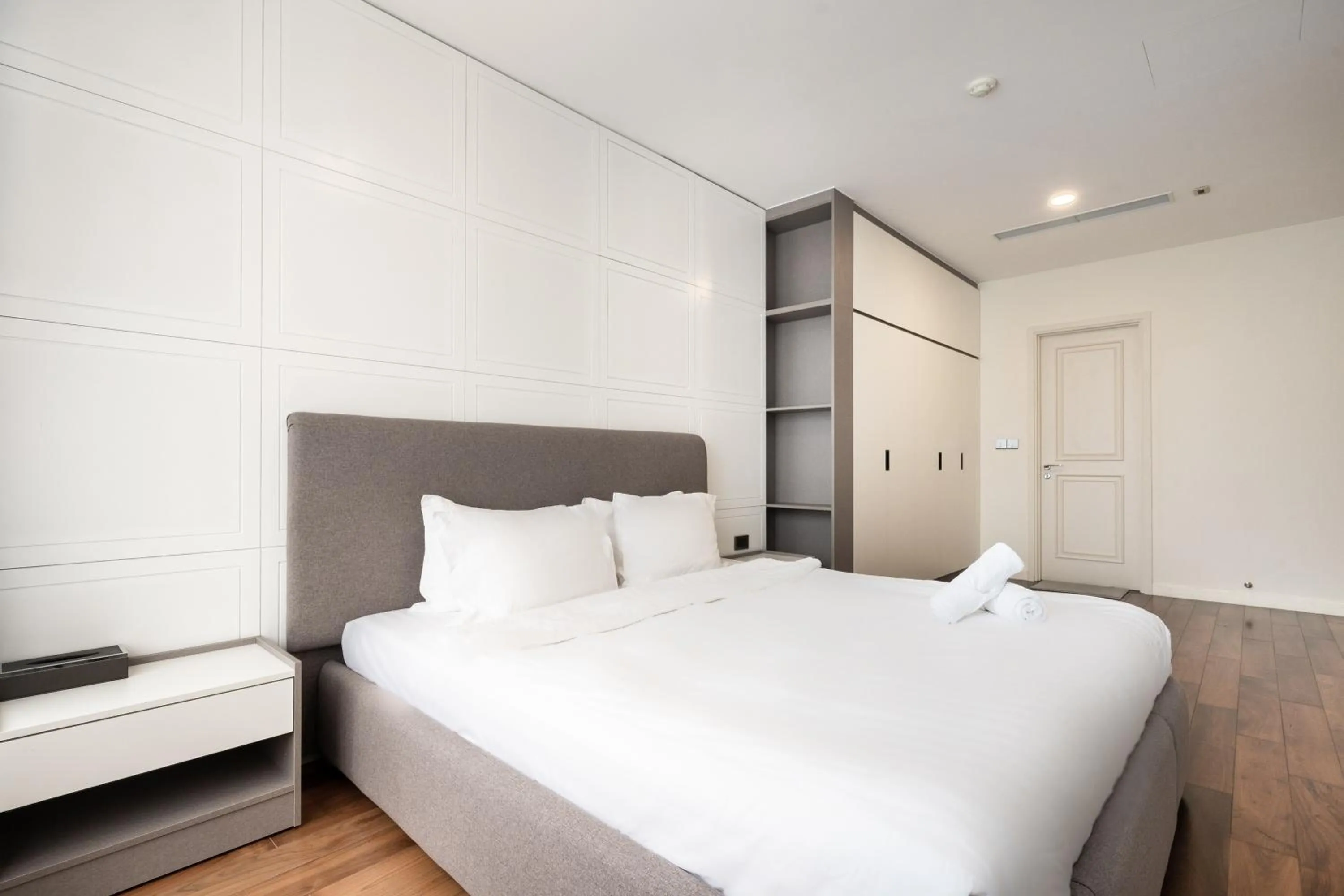 Bed in The Rixx Madison