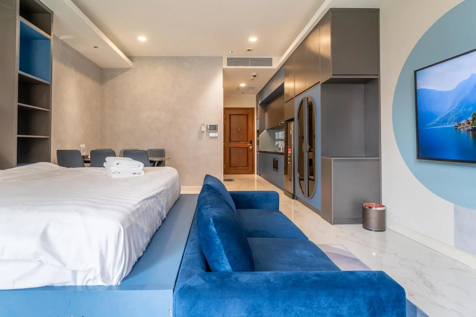 Bed in The Rixx Madison