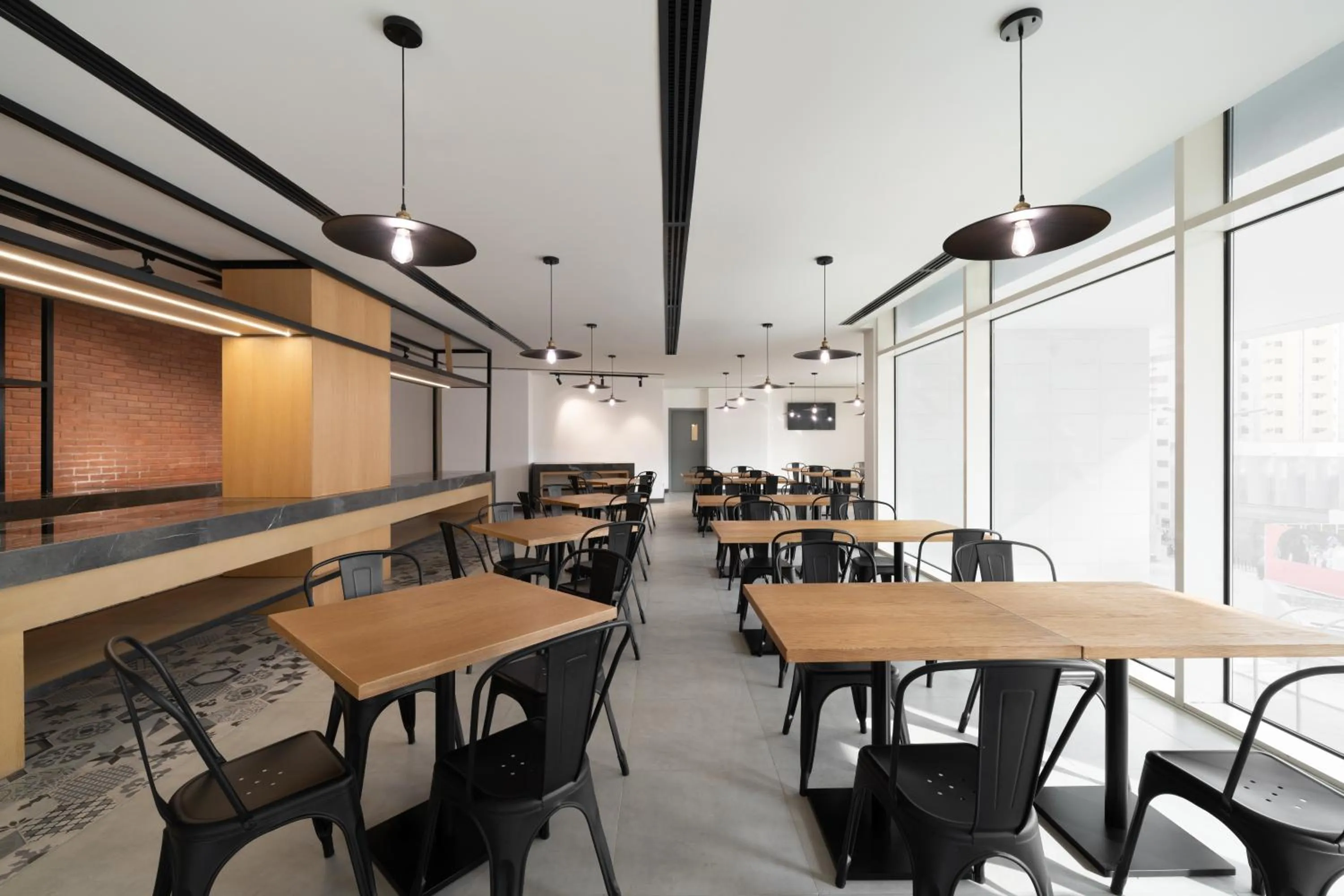 Restaurant/places to eat in Park Inn by Radisson Makkah Thakher Alsharqi