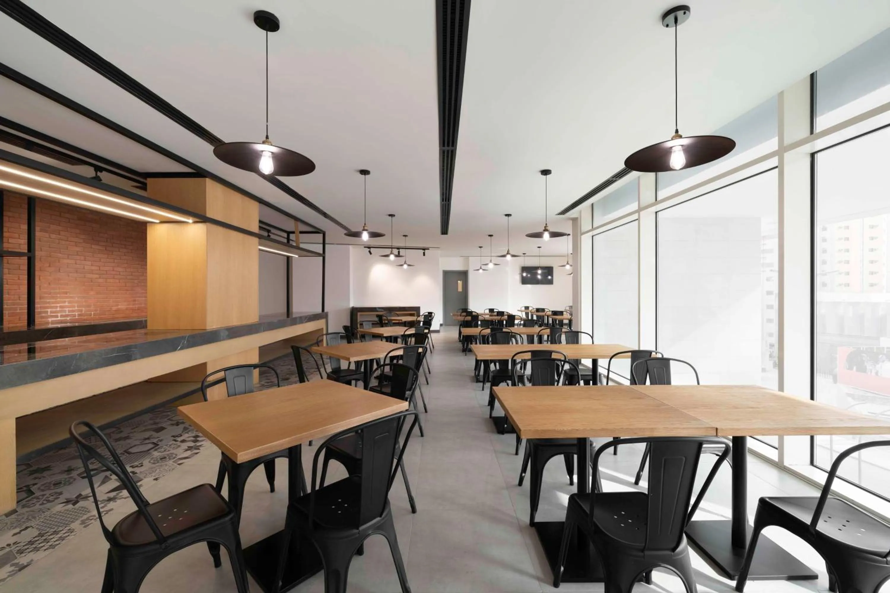 Restaurant/places to eat in Park Inn by Radisson Makkah Thakher Alsharqi