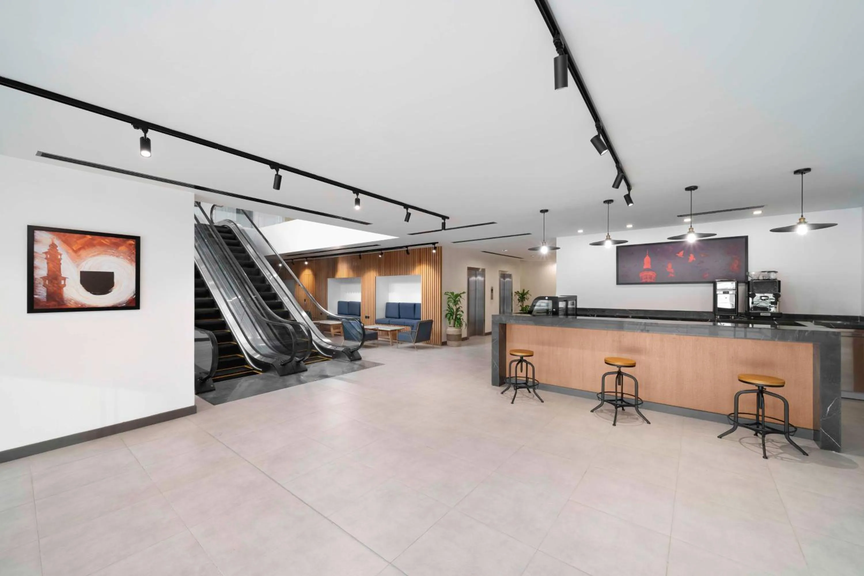 Restaurant/places to eat in Park Inn by Radisson Makkah Thakher Alsharqi