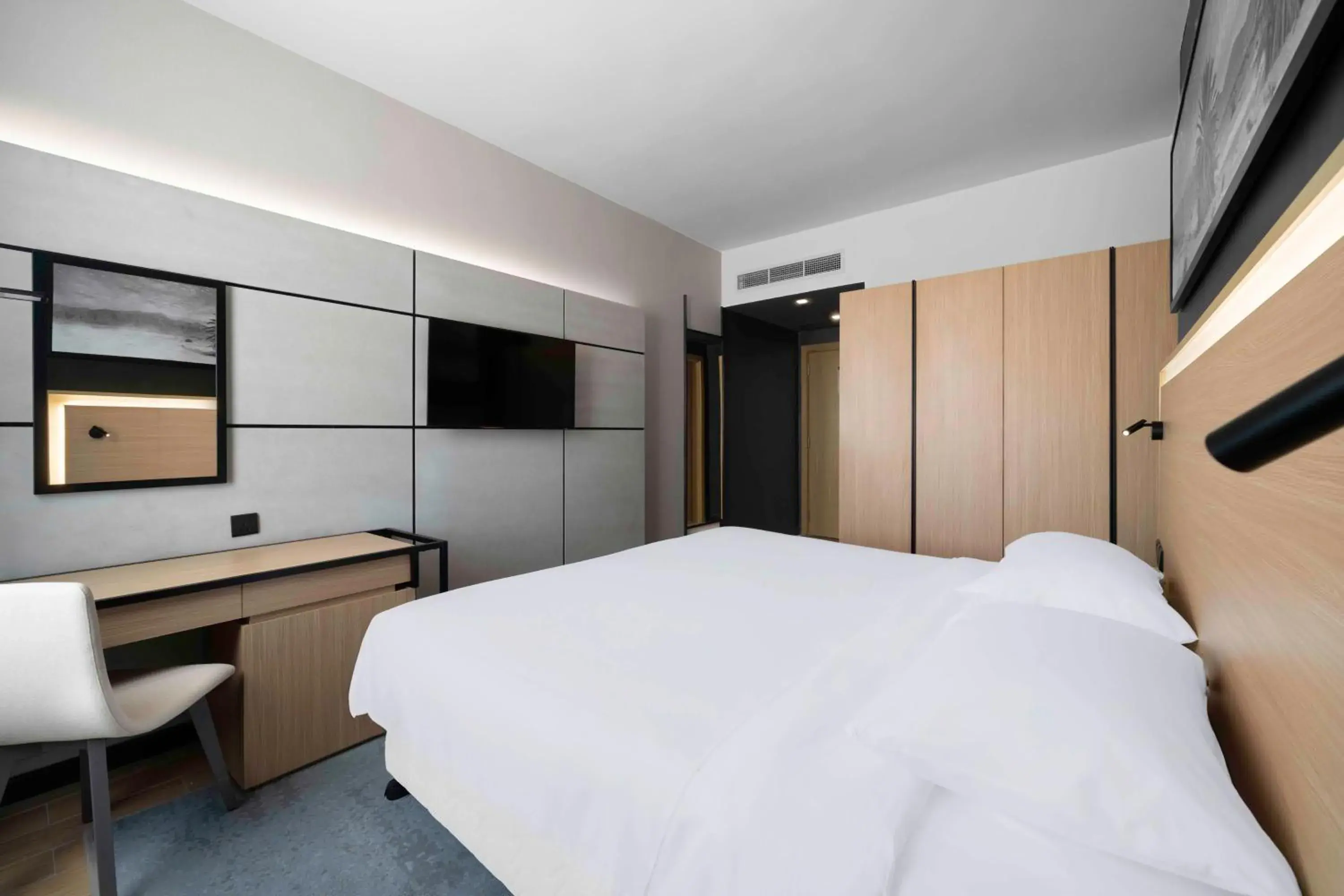 Bedroom, Bed in Park Inn by Radisson Makkah Thakher Alsharqi Bedroom, Bed in Park Inn by Radisson Makkah Thakher Alsharqi