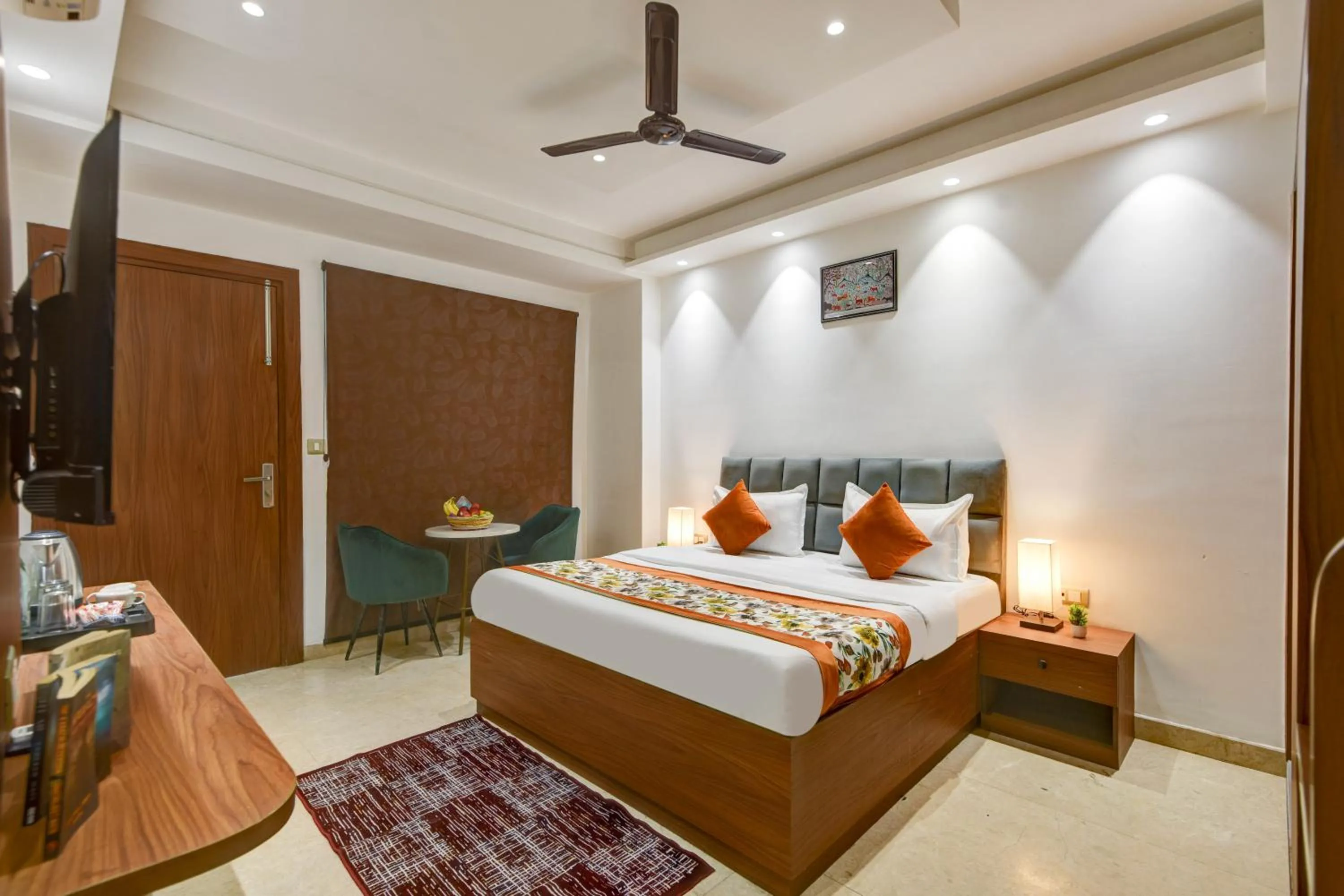Bed in Qotel Comfort Ashok Vihar - Near Delhi University