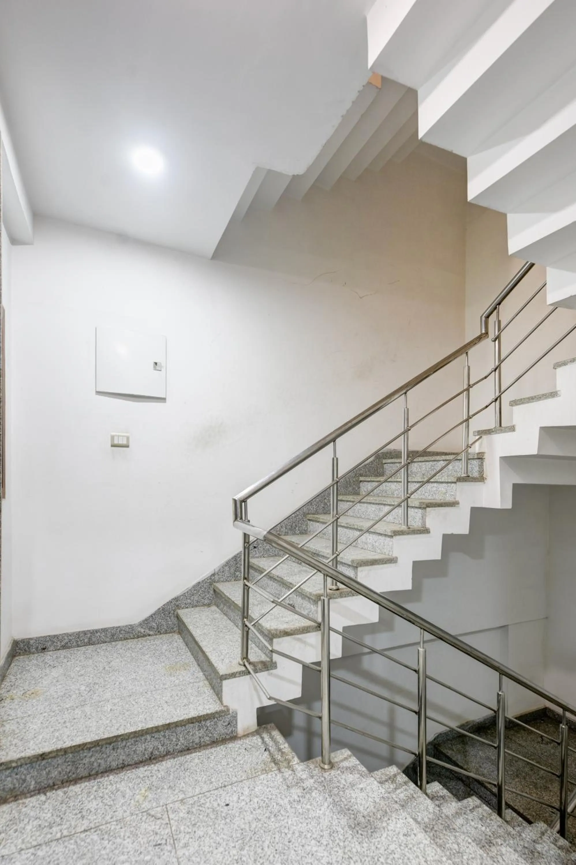 Property building in Qotel Comfort Ashok Vihar - Near Delhi University