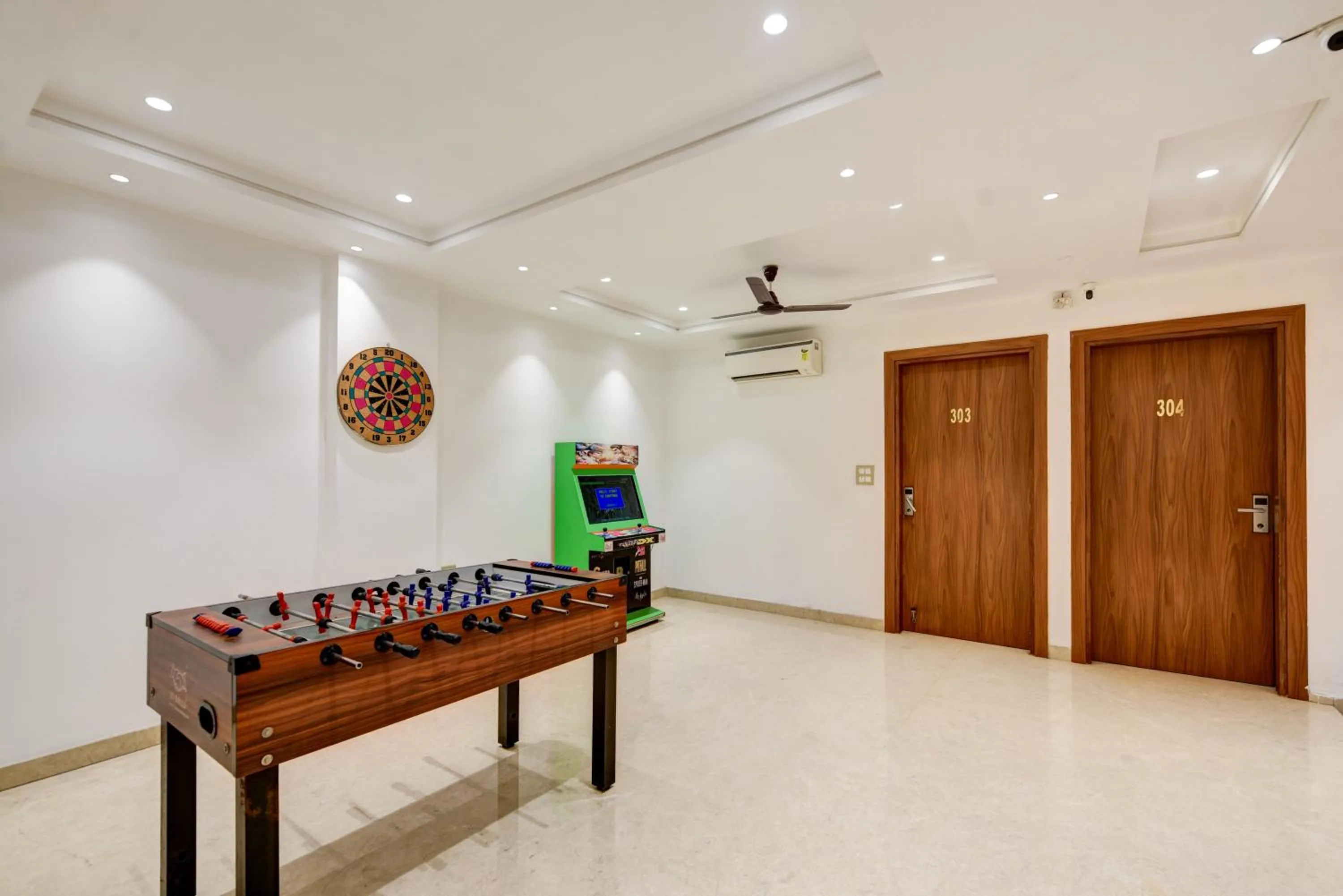 Game Room in Qotel Comfort Ashok Vihar - Near Delhi University