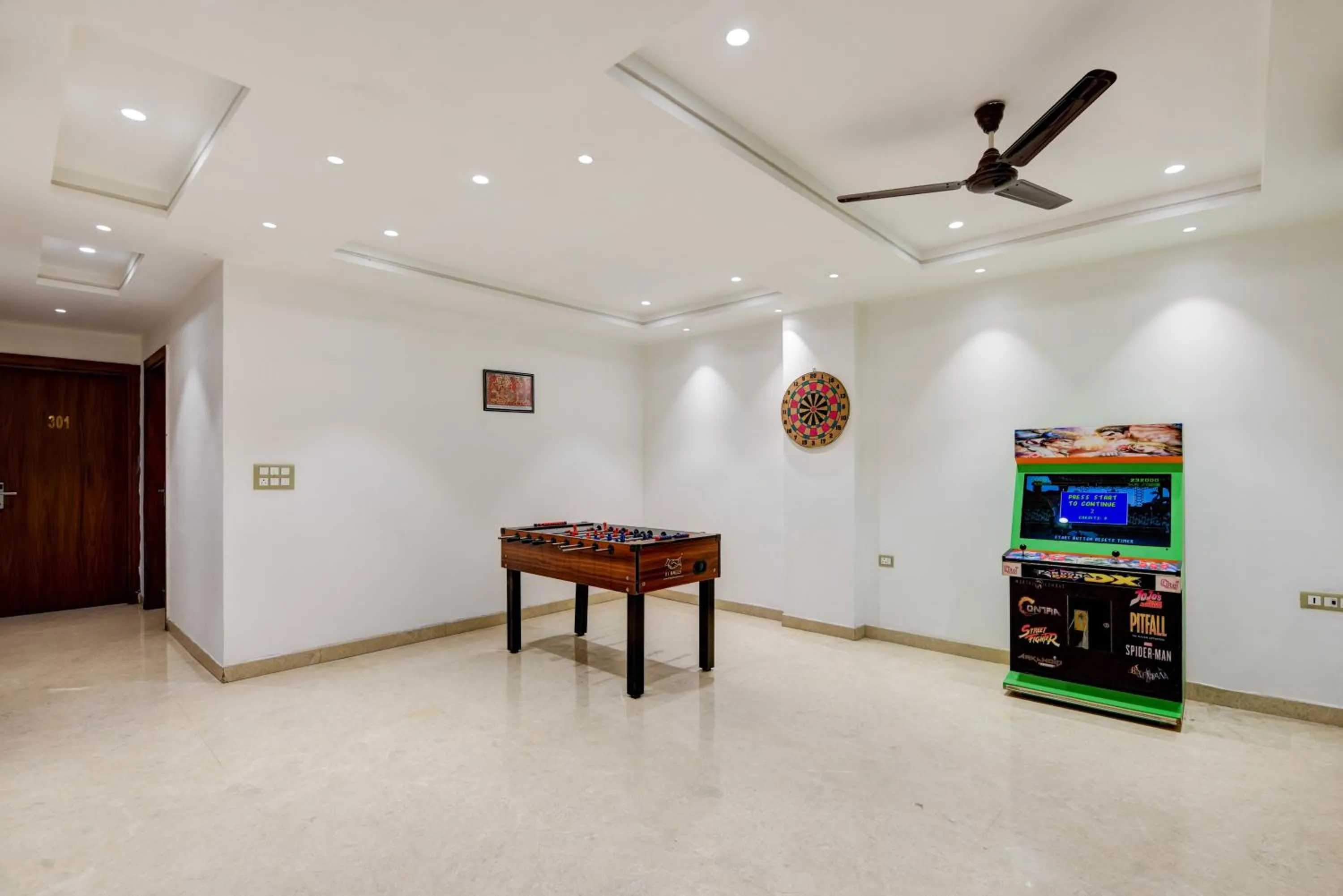 Game Room in Qotel Comfort Ashok Vihar - Near Delhi University