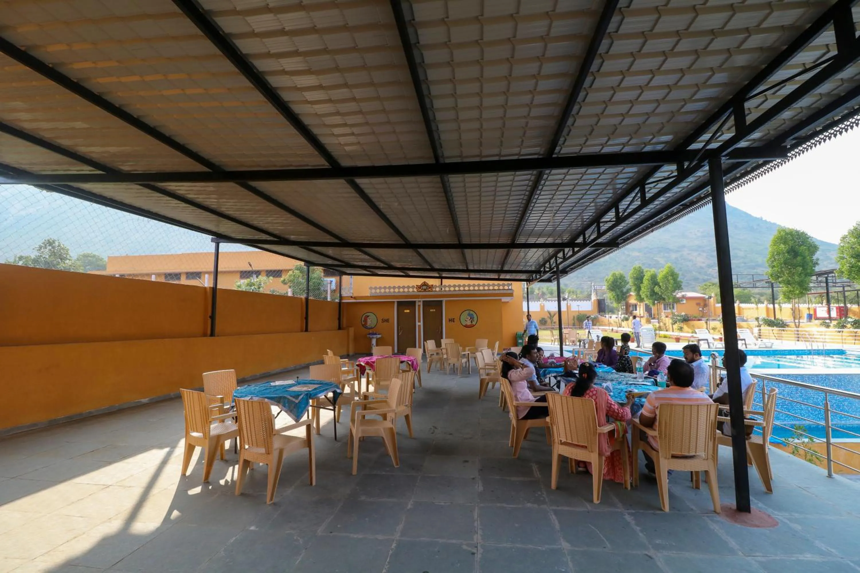 Restaurant/places to eat in AKSHAY VALLEY