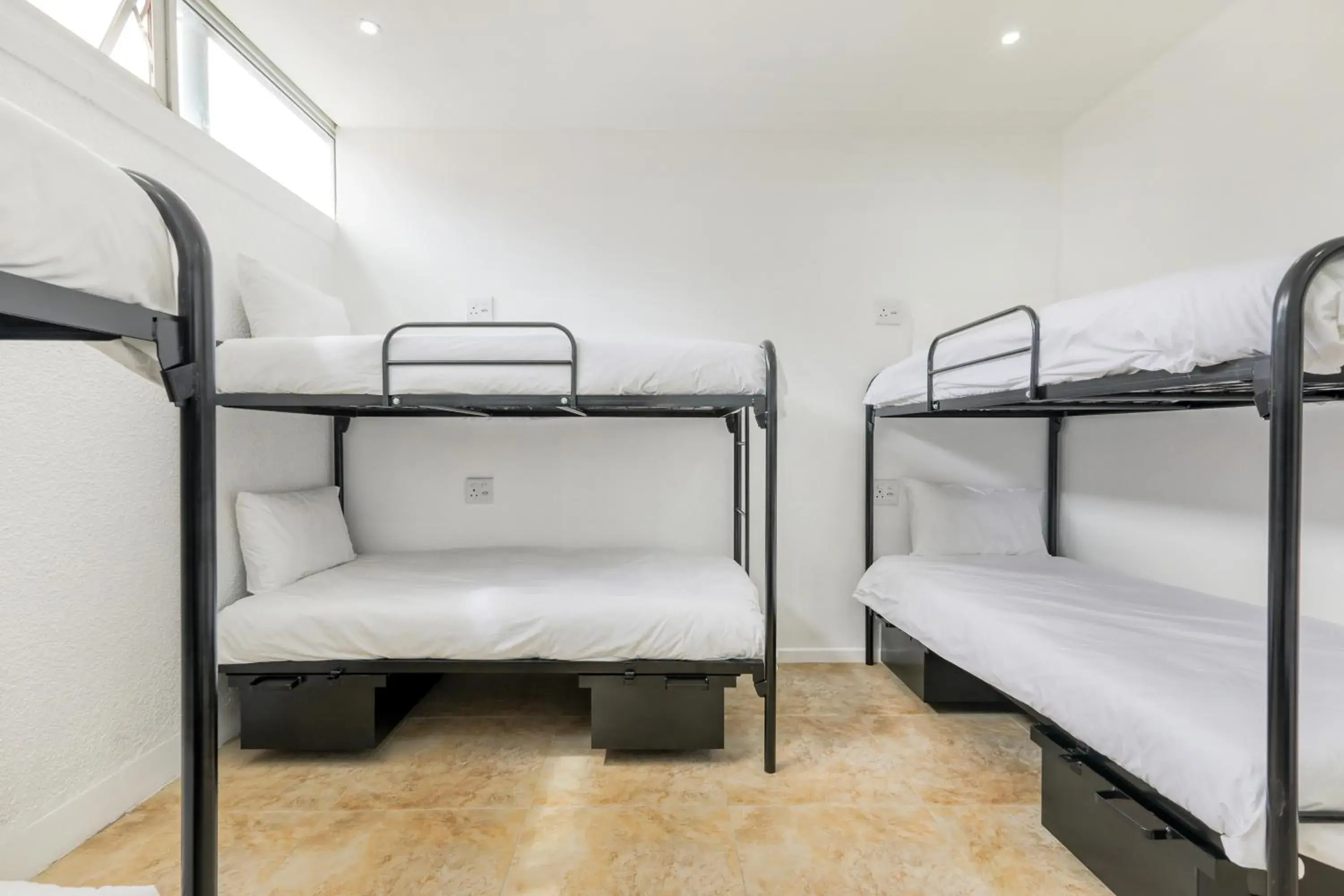 Bed in Male Dormitory Room in Inn & Out Express Sea Point Bed in Male Dormitory Room in Inn & Out Express Sea Point