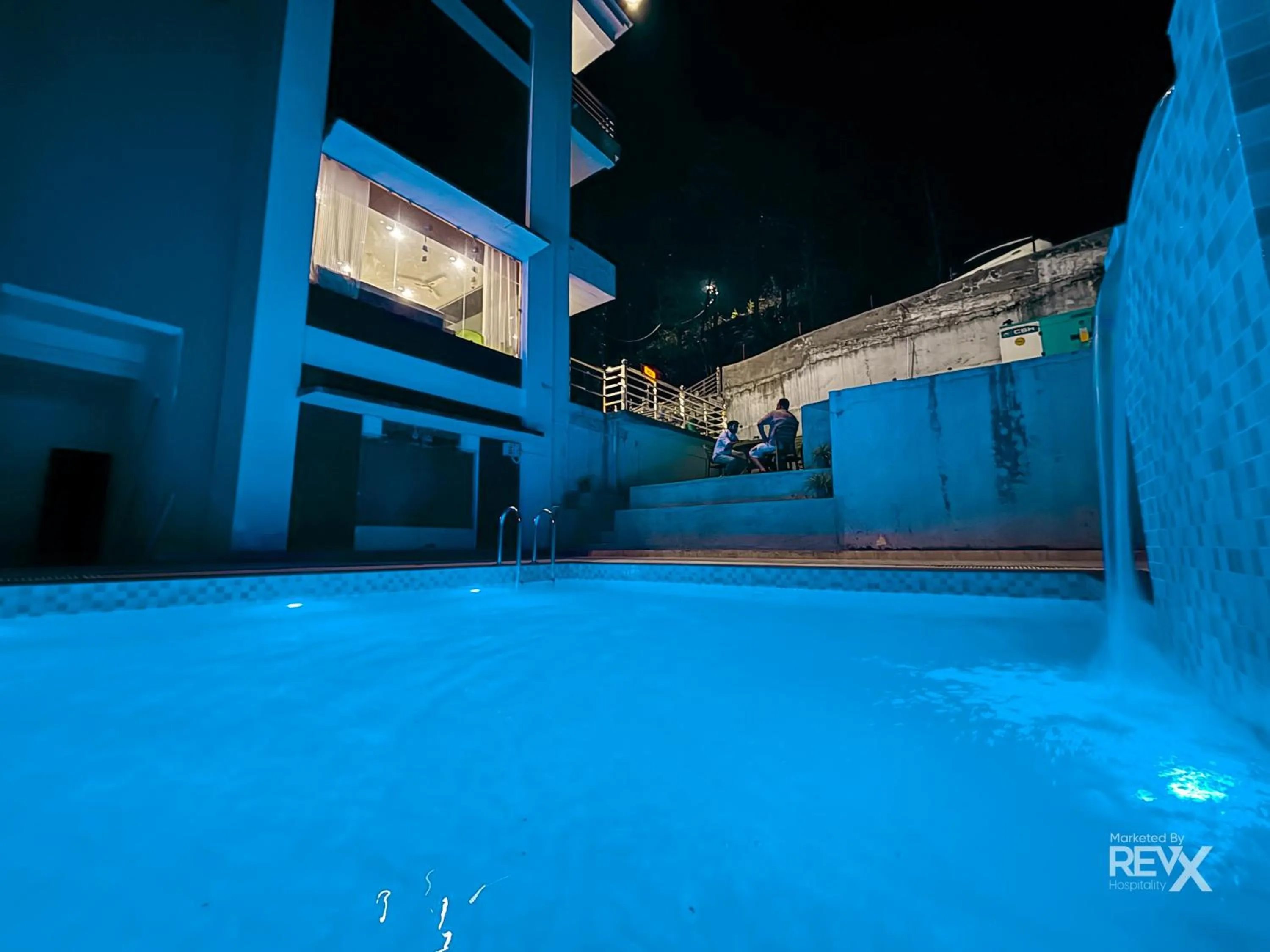 Night in Hotel Prince valley