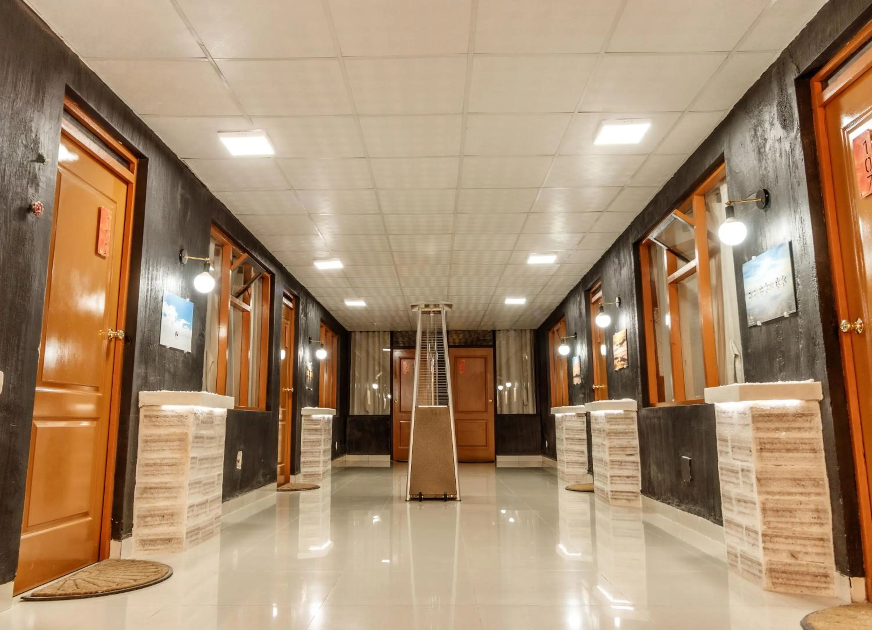 Decorative detail in KW HOTEL