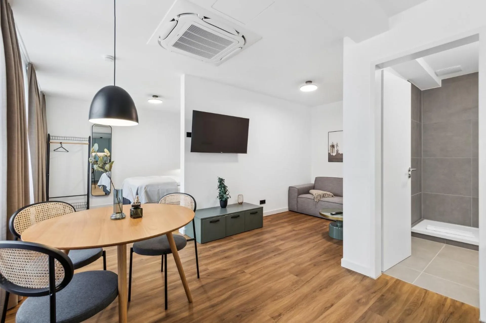 TV and multimedia in Limehome Oberhausen Paul-Reusch-Str