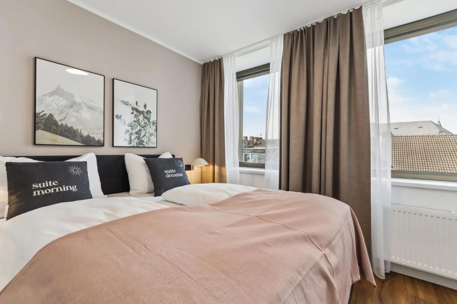 Bed in Limehome Oberhausen Paul-Reusch-Str