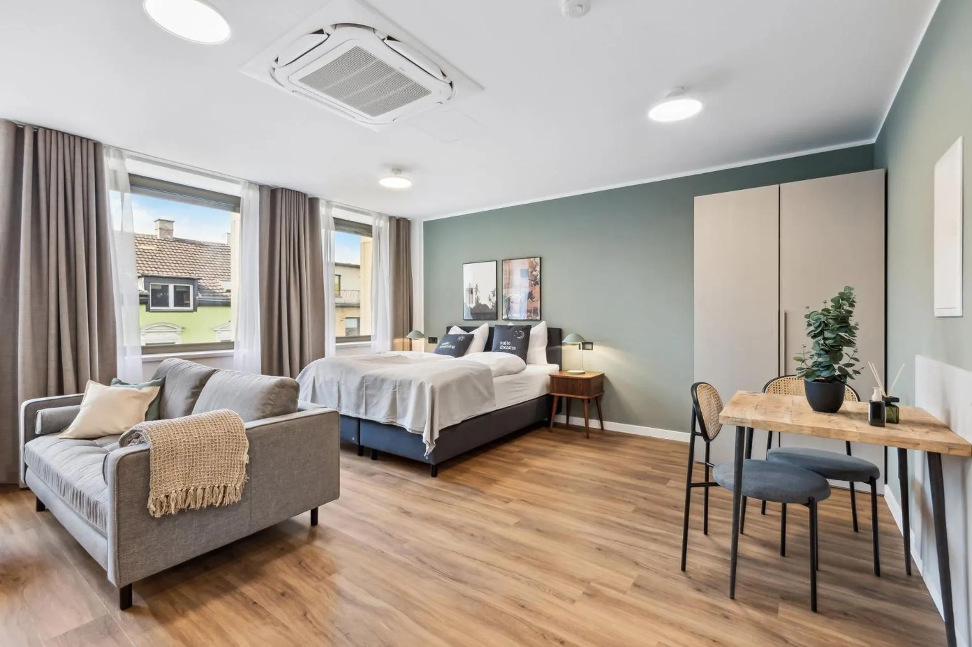 Living room, Bed in Limehome Oberhausen Paul-Reusch-Str