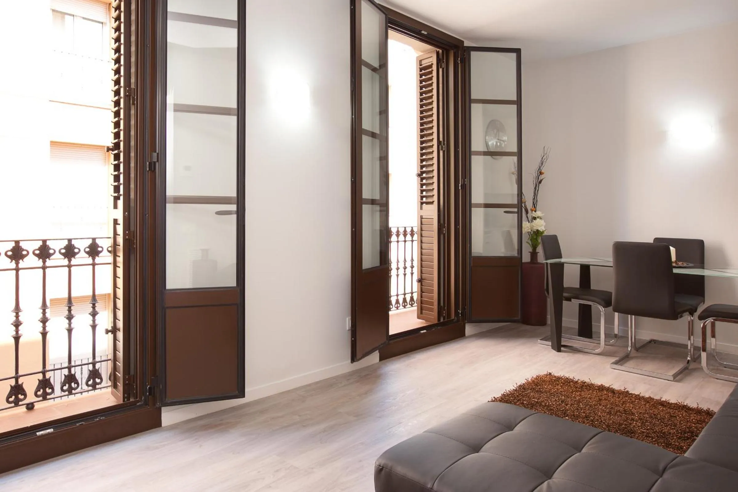 Living room in APBCN Eixample Center