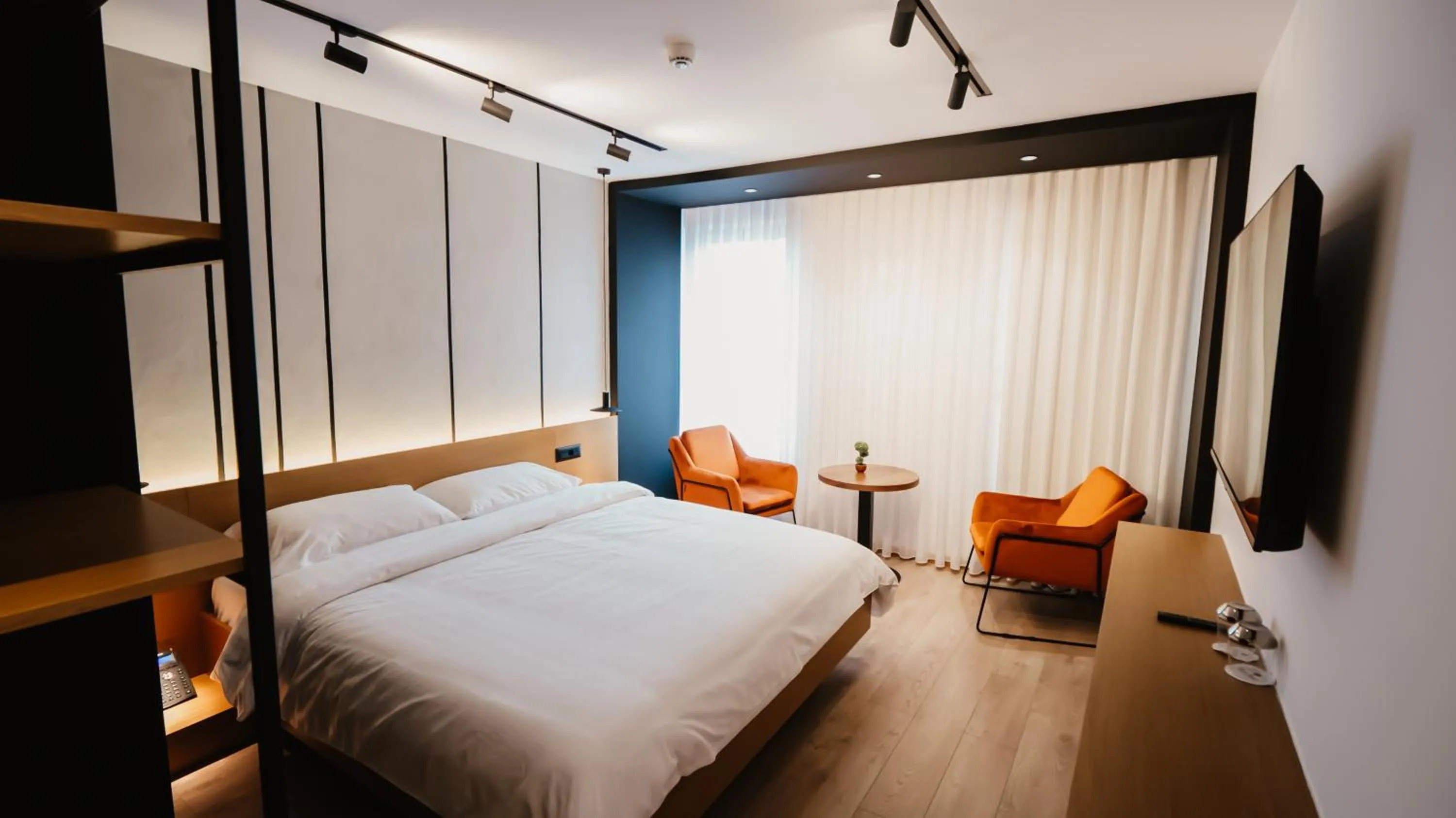 Bed in BAZ'HUR Boutique Hotel