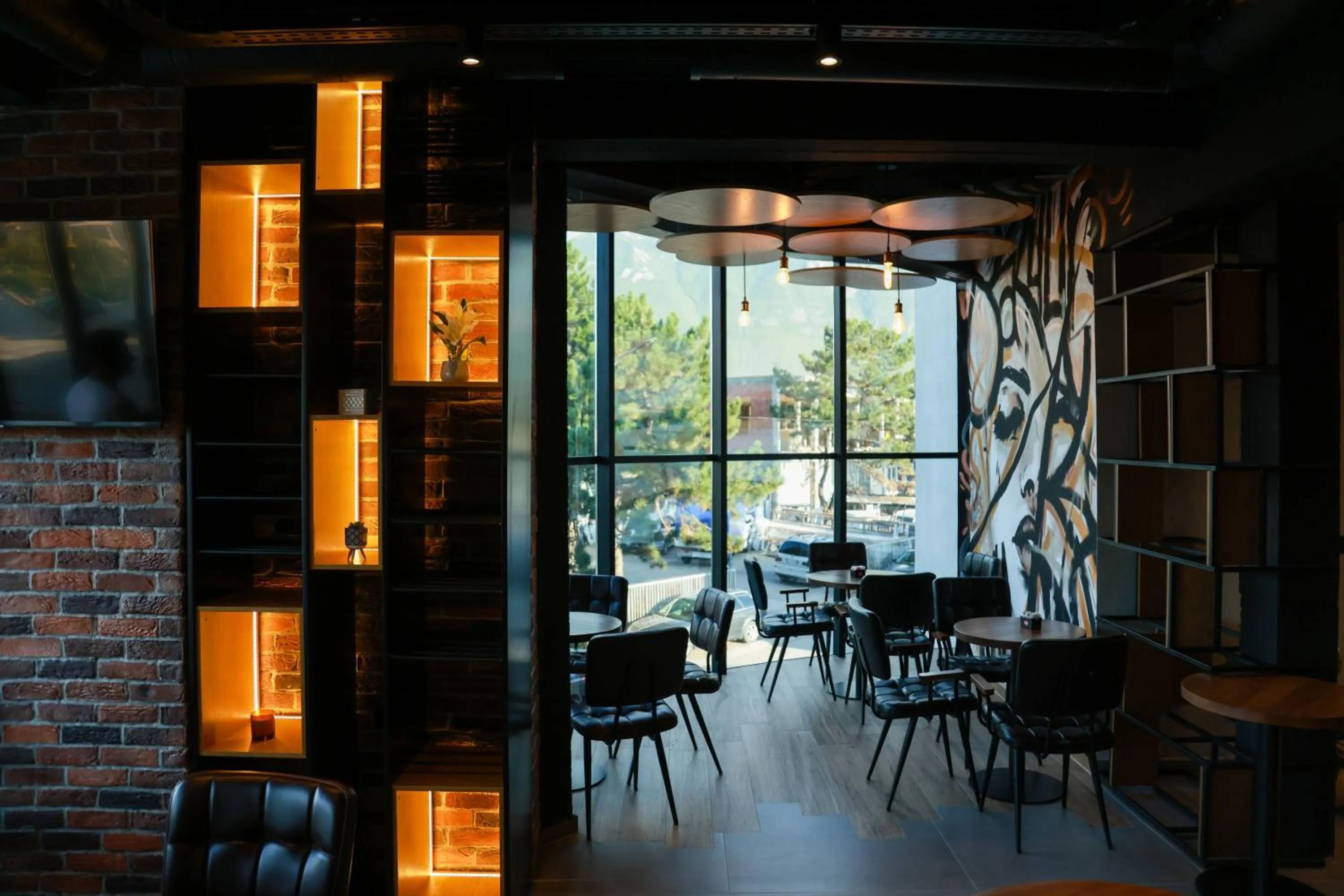 Restaurant/places to eat in BAZ'HUR Boutique Hotel