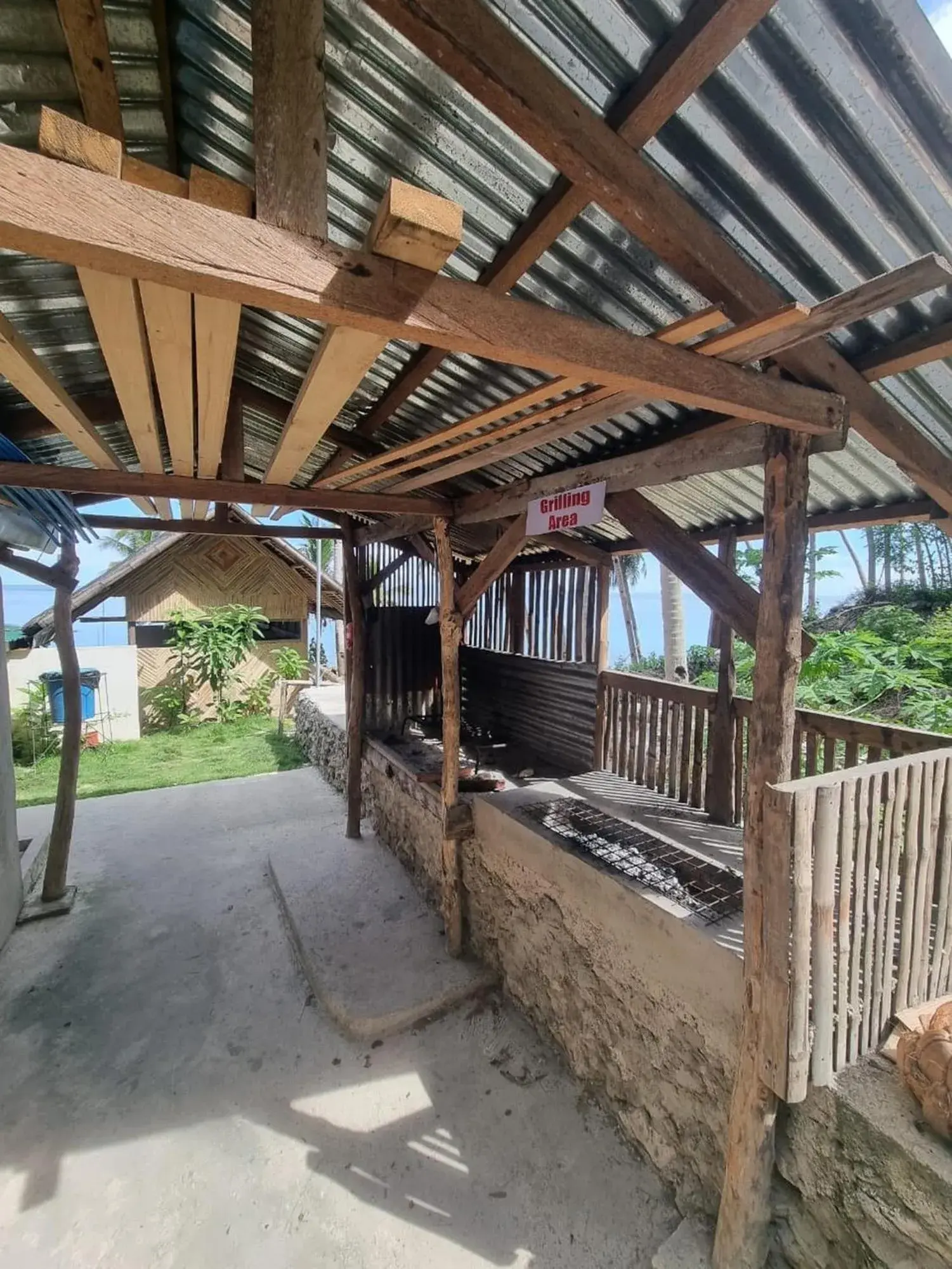 kitchen in Hagdan Reef Dive Spot by HiveRooms kitchen in Hagdan Reef Dive Spot by HiveRooms