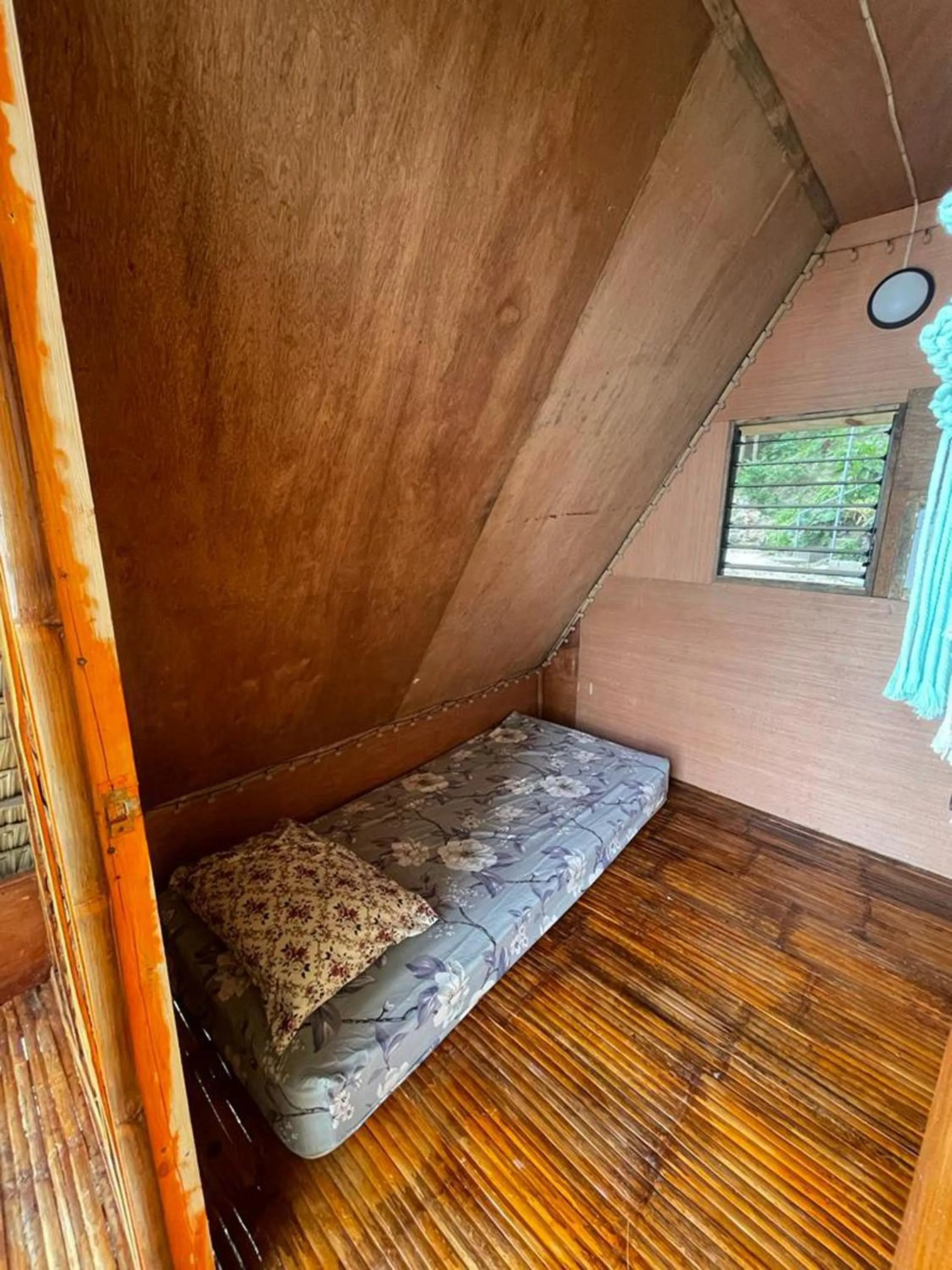 Bedroom, Bed in Hagdan Reef Dive Spot by HiveRooms