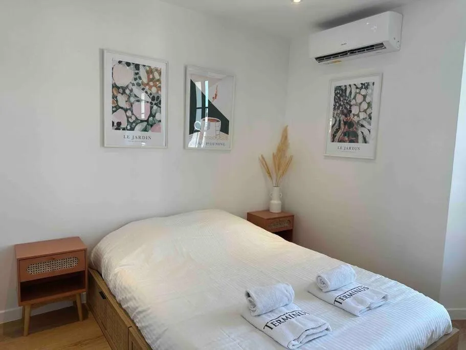 Bed in Résidence Terminus - appartements