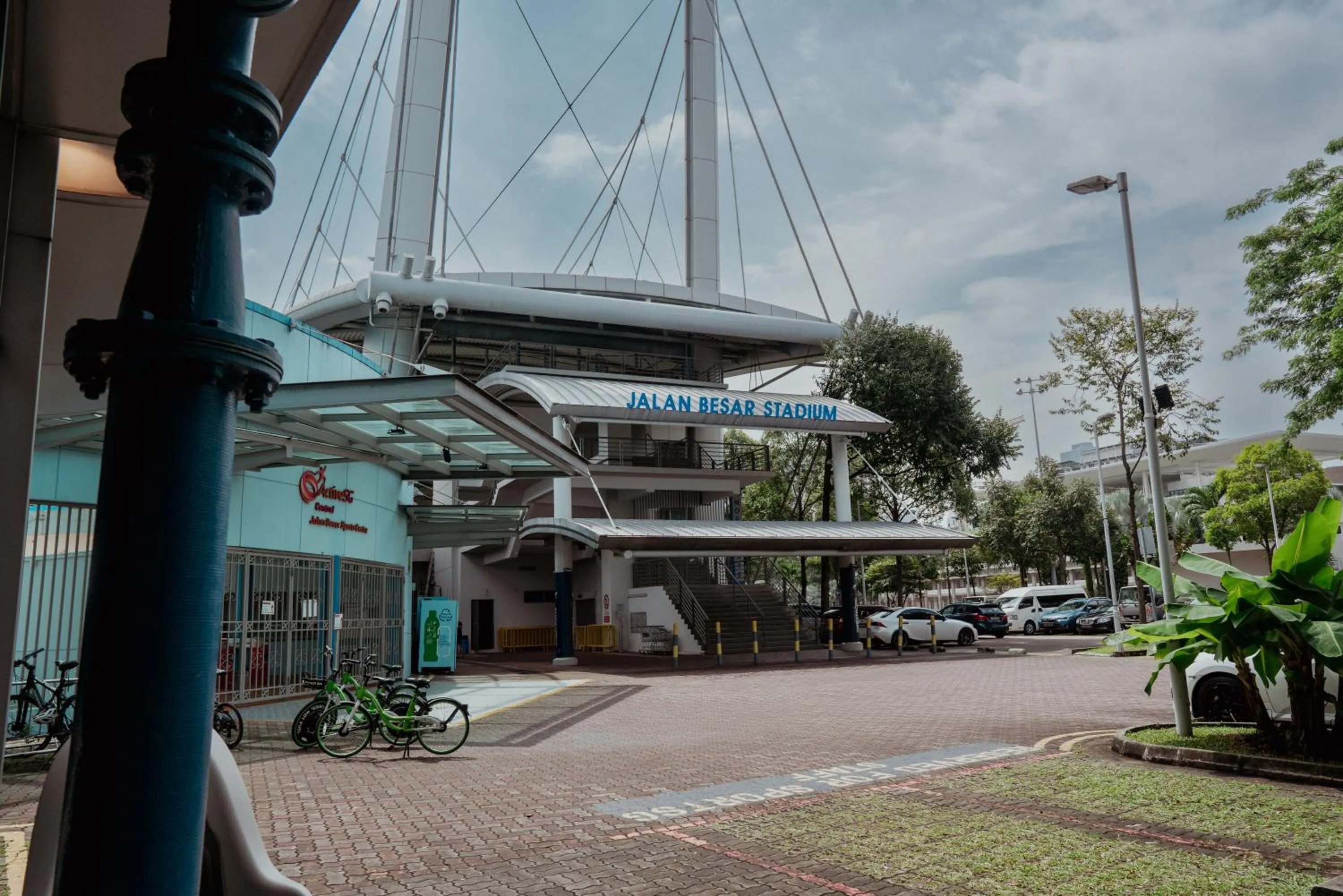 Restaurant/places to eat in Code Hostel at Lavender