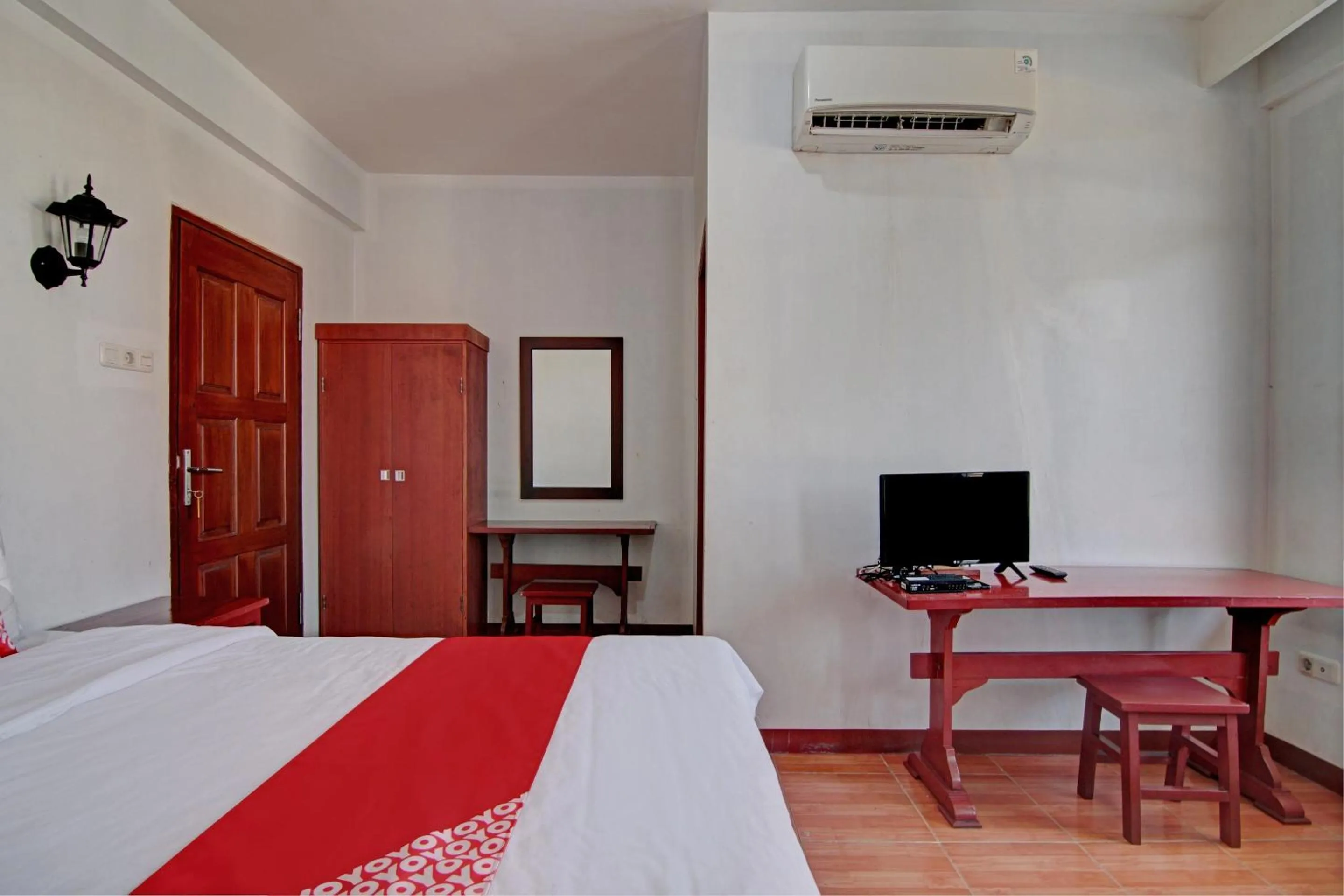 Bedroom, Bed in Hotel O Asri Homestay Syariah
