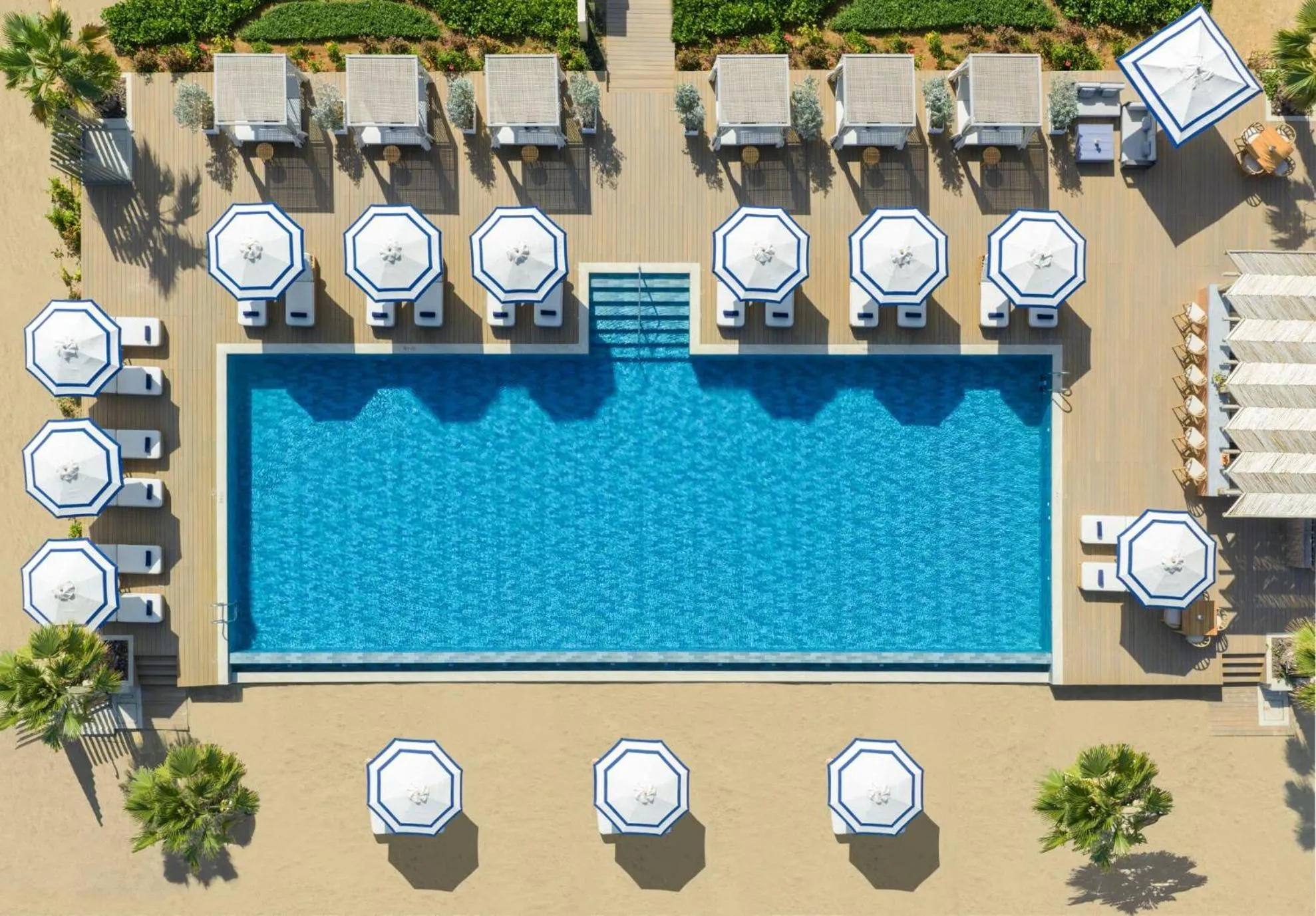 Swimming pool in Anantara Mina Ras Al Khaimah Resort