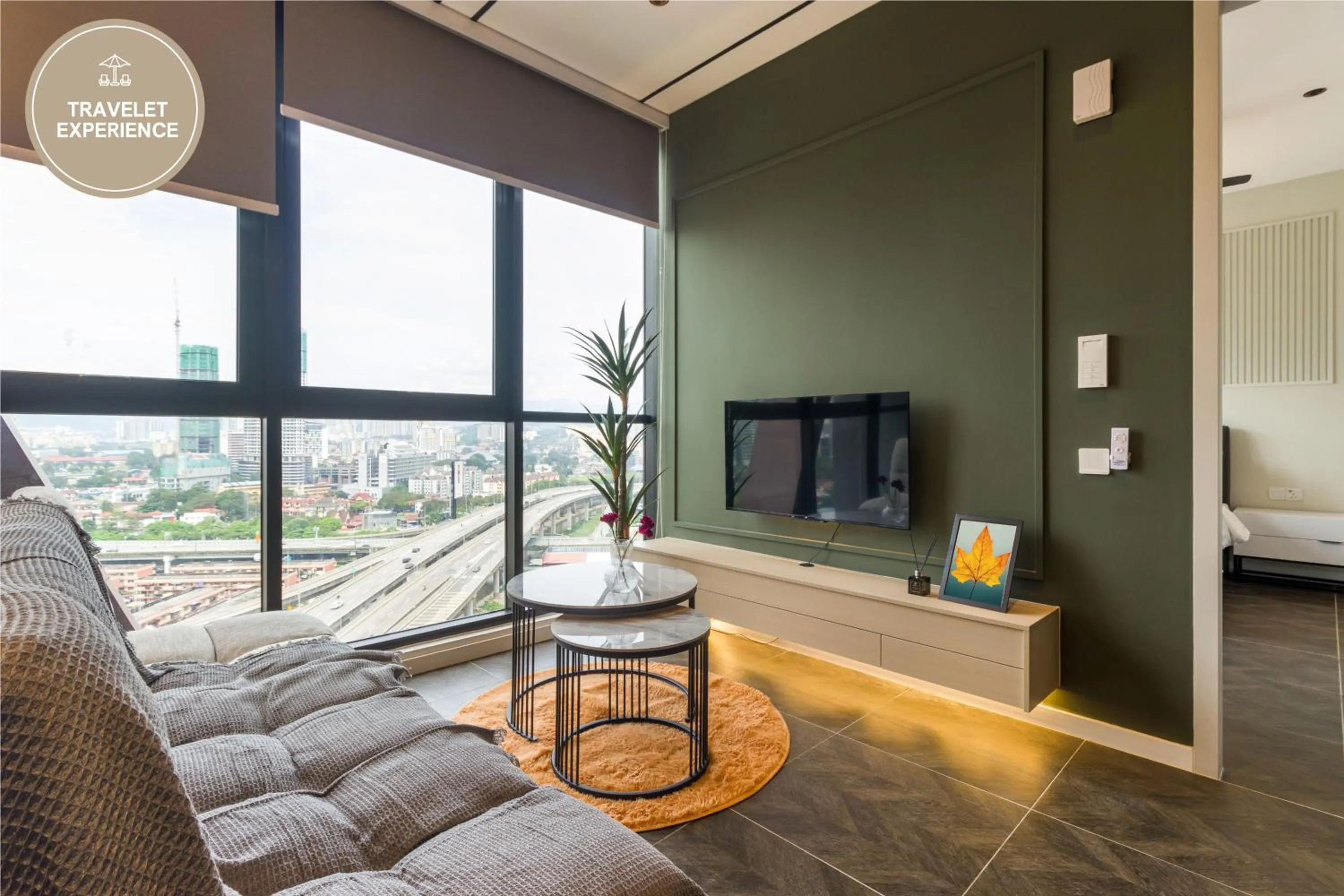 TV and multimedia in Scarletz Suites KLCC, Travelet