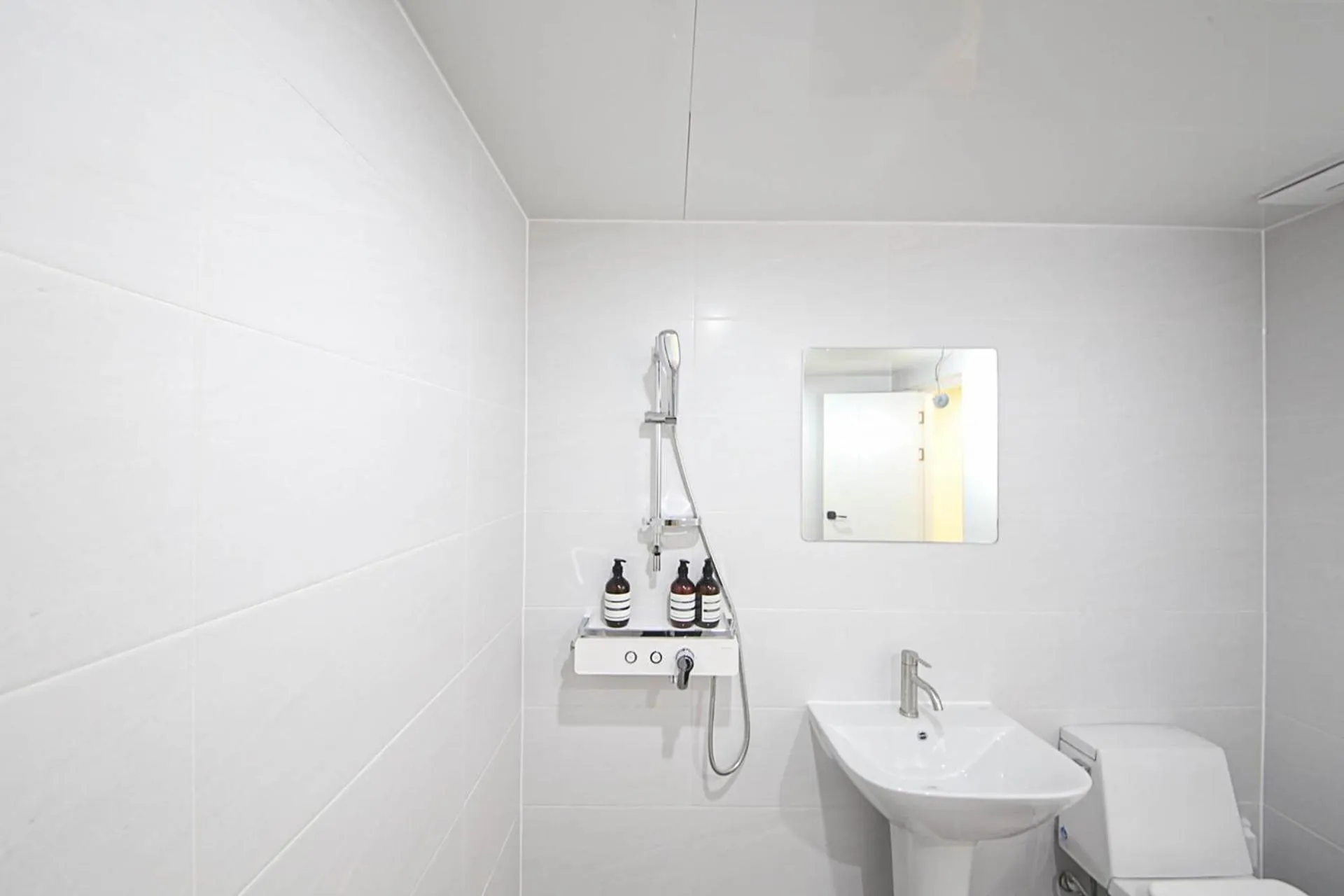 Toilet in Busan Seomyeon Broa Hotel