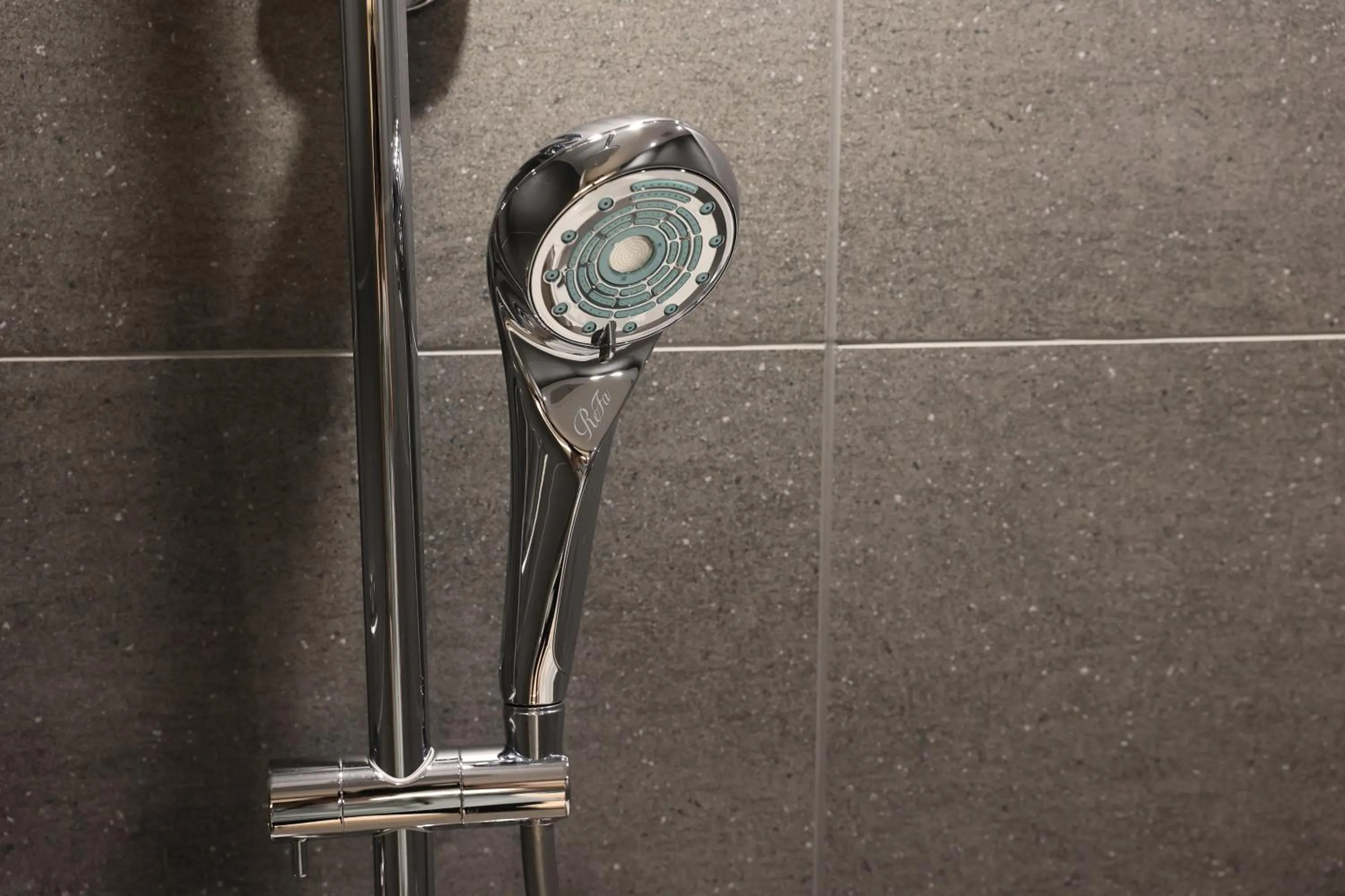 Shower in Hotel Emion Sapporo