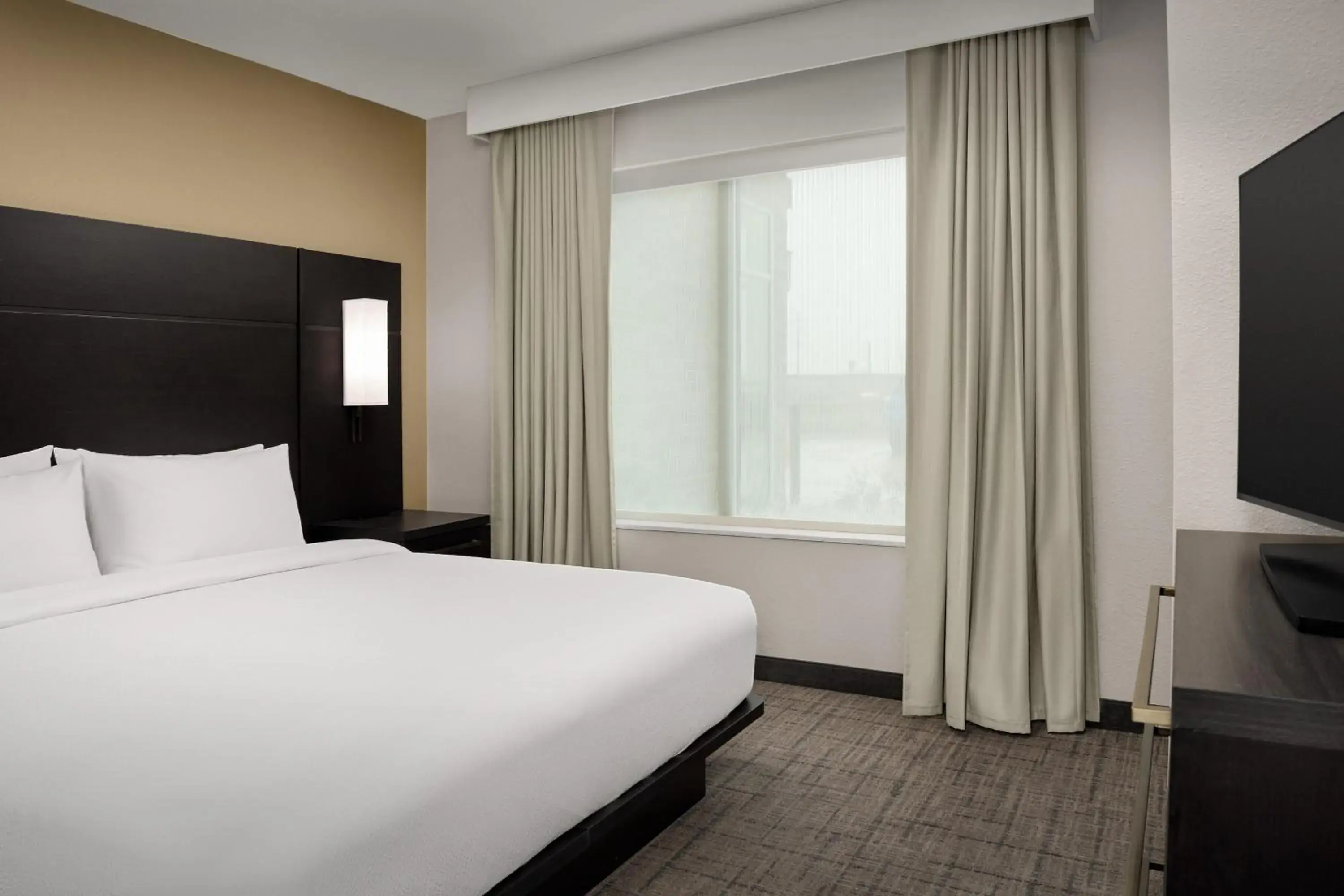Photo of the whole room, Bed in Residence Inn by Marriott Dallas Grand Prairie