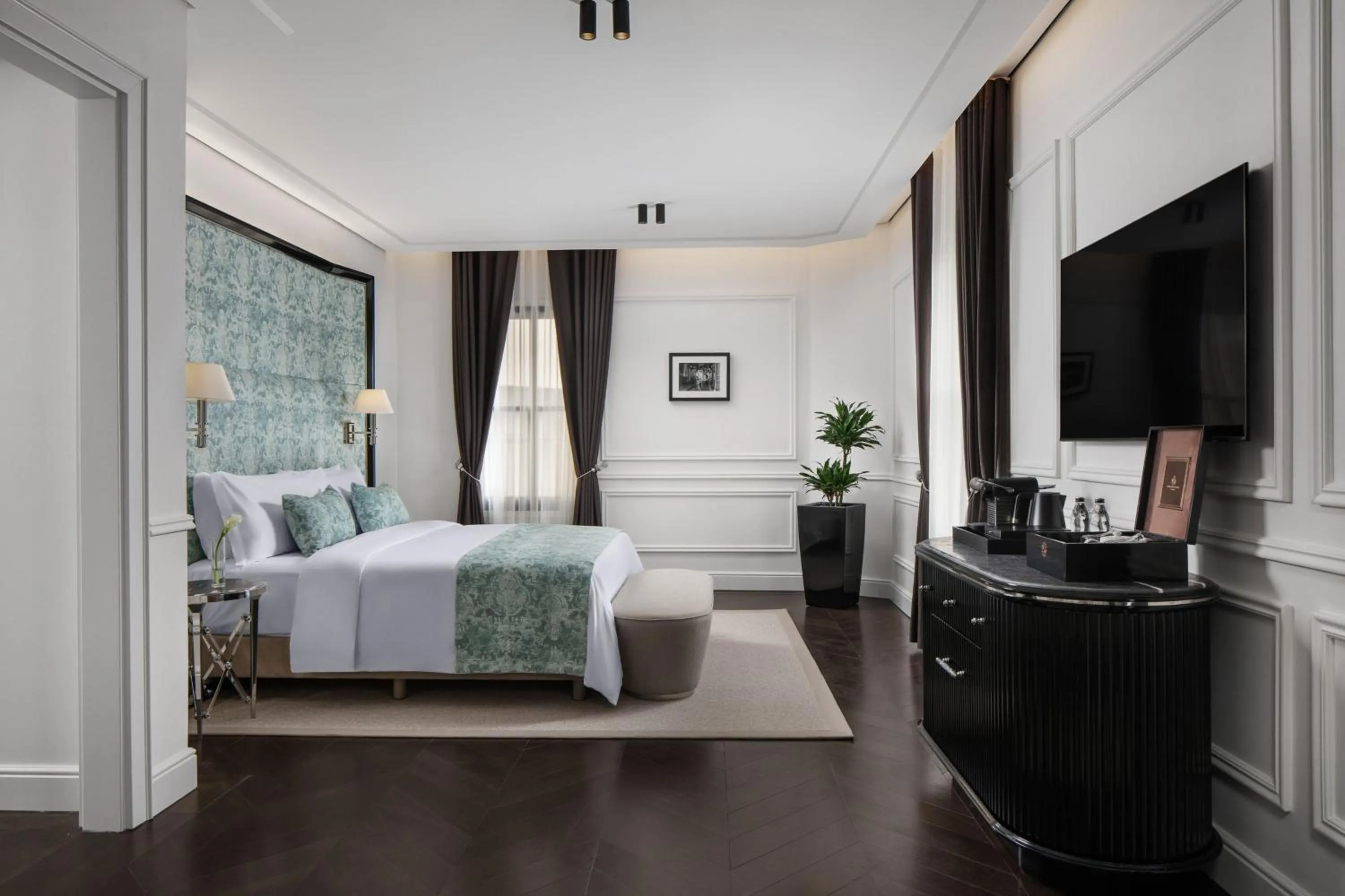 Bedroom, Bed in Sanasaryan Han, a Luxury Collection Hotel, Istanbul