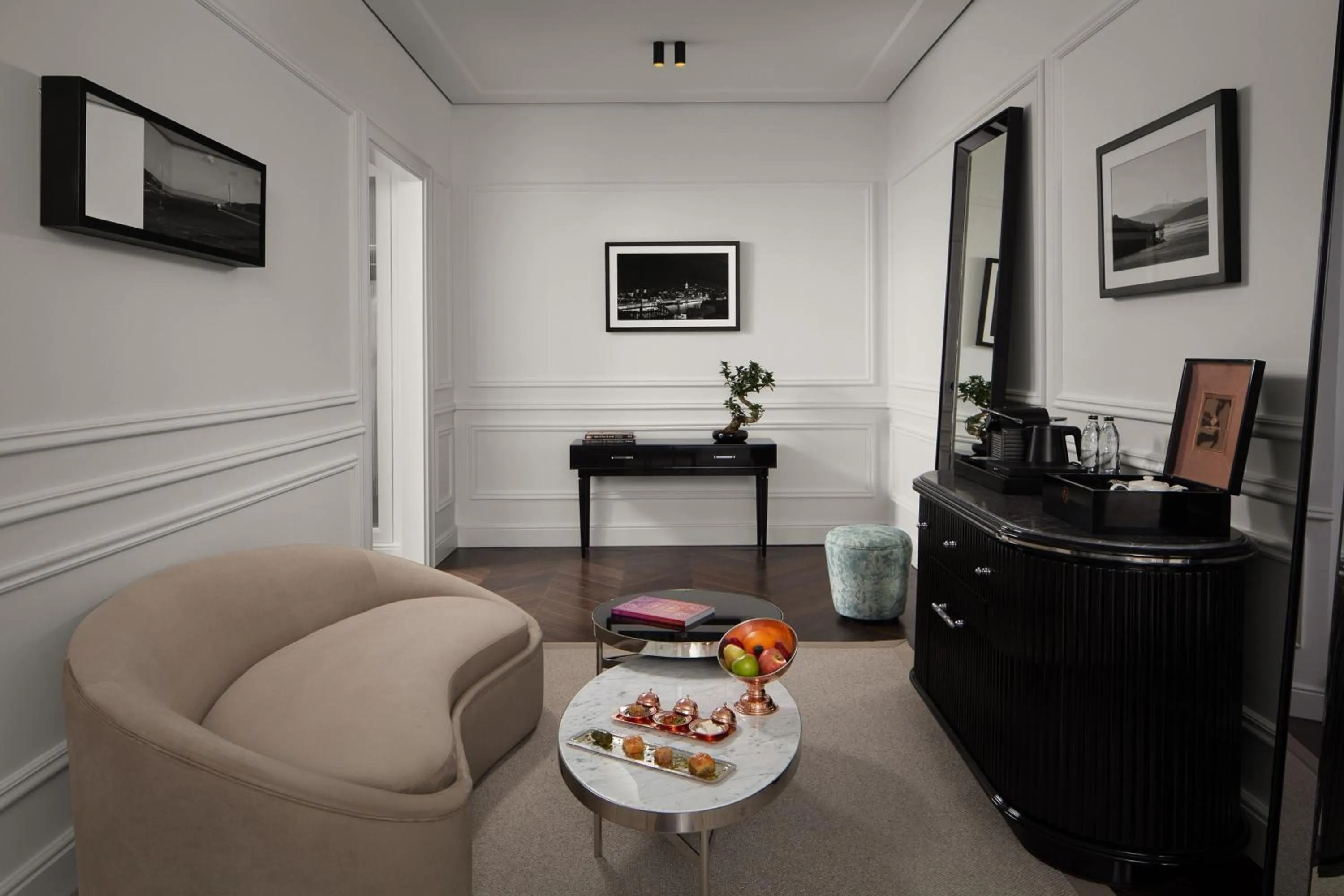 Photo of the whole room in Sanasaryan Han, a Luxury Collection Hotel, Istanbul